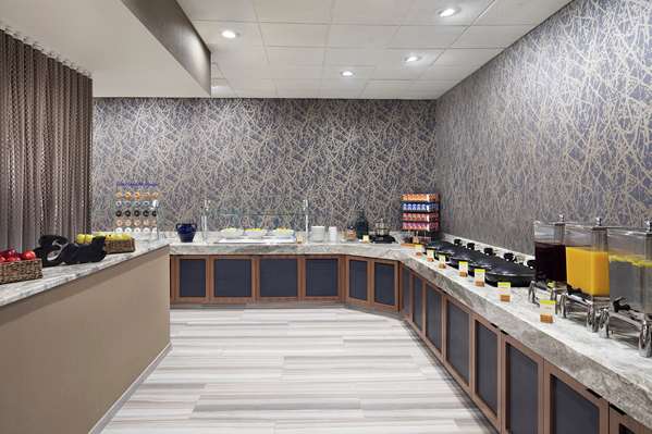 Restaurant - DoubleTree by Hilton Airport Newark - I-78, Exit 58B