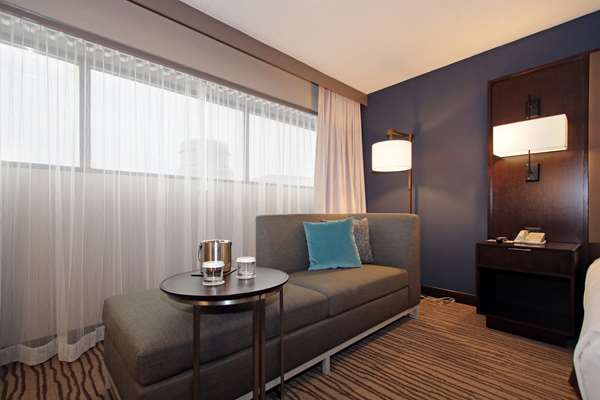  - DoubleTree by Hilton Airport Newark - I-78, Exit 58B