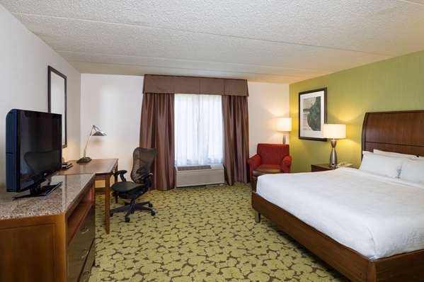  - Hilton Garden Inn Raritan Center Edison - I-95, Exit 10