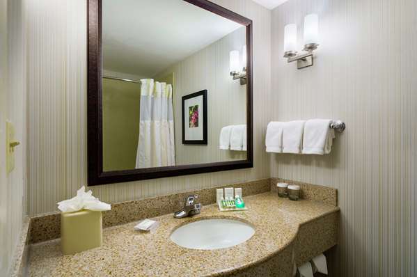  - Hilton Garden Inn Raritan Center Edison - I-95, Exit 10
