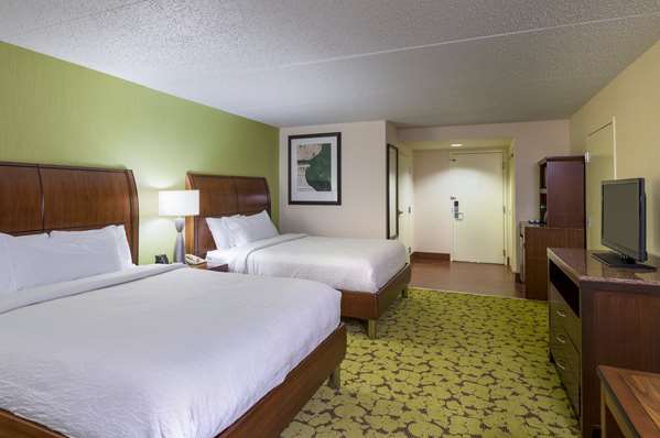  - Hilton Garden Inn Raritan Center Edison - I-95, Exit 10