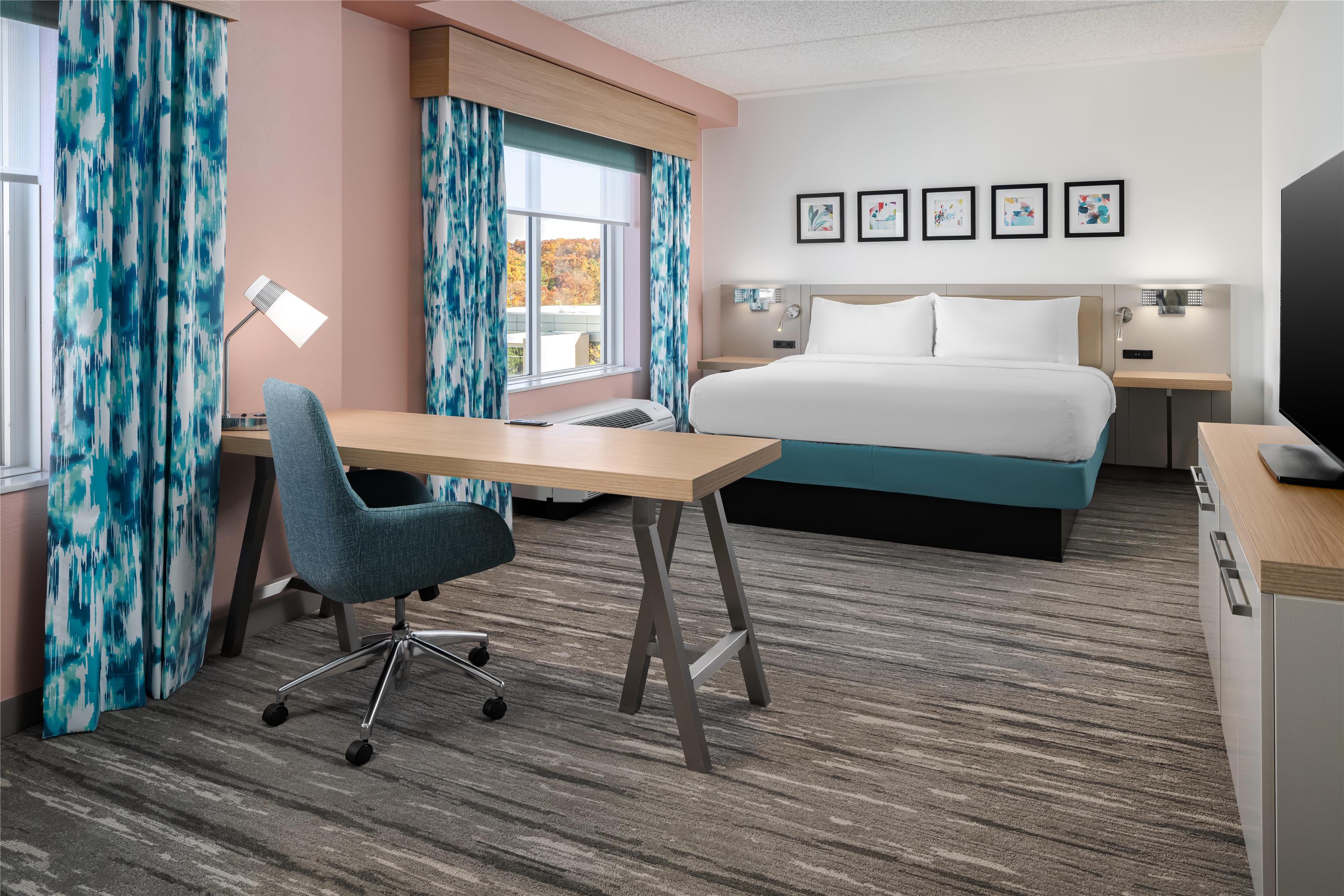 Guest room