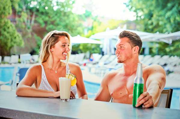 Pool - Hilton Hotel Short Hills