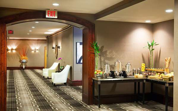 Restaurant - Hilton Hotel Short Hills