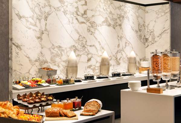 Restaurant - Hilton Hotel Short Hills