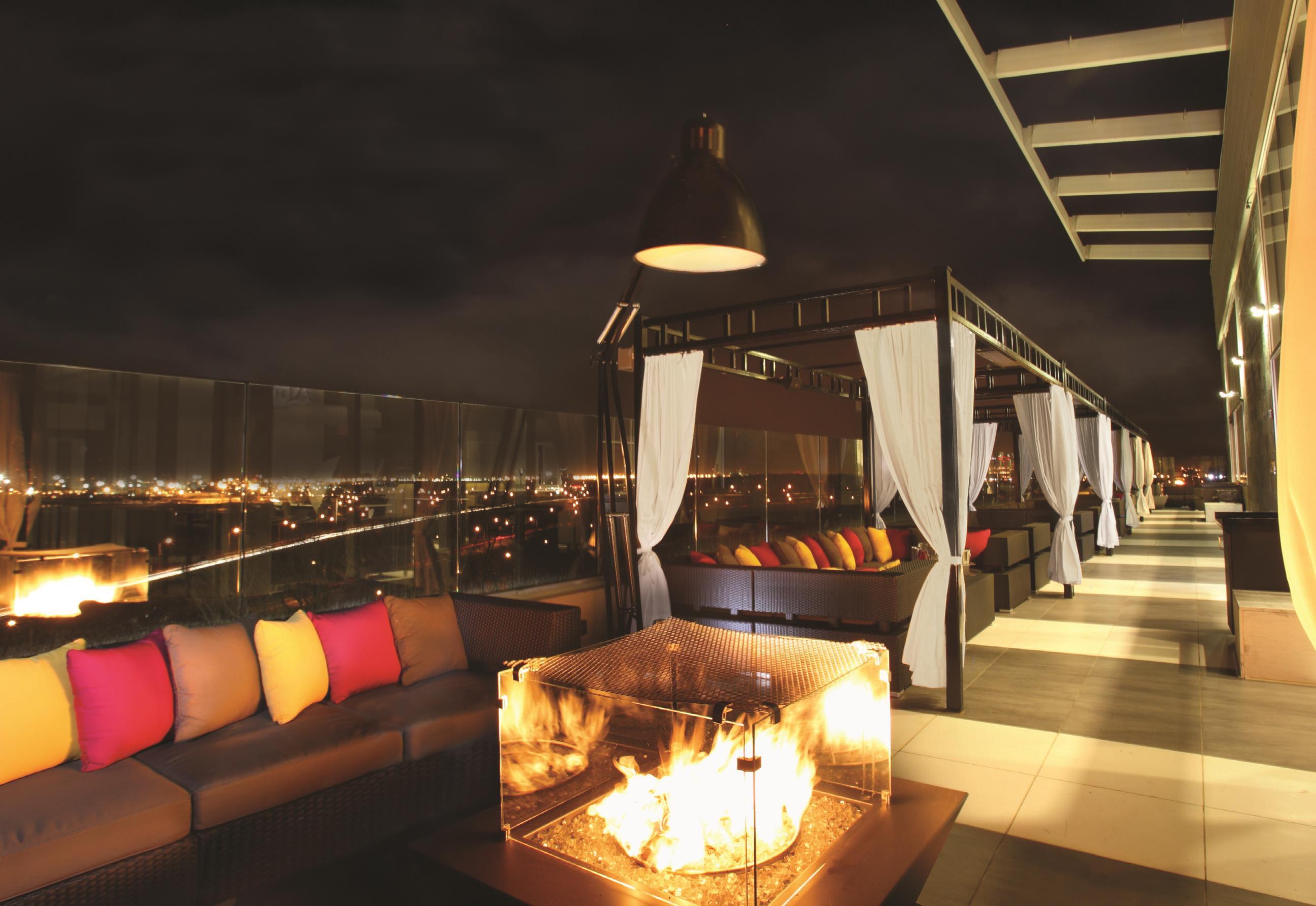 Restaurant | Hilton Garden Inn New York / Staten Island