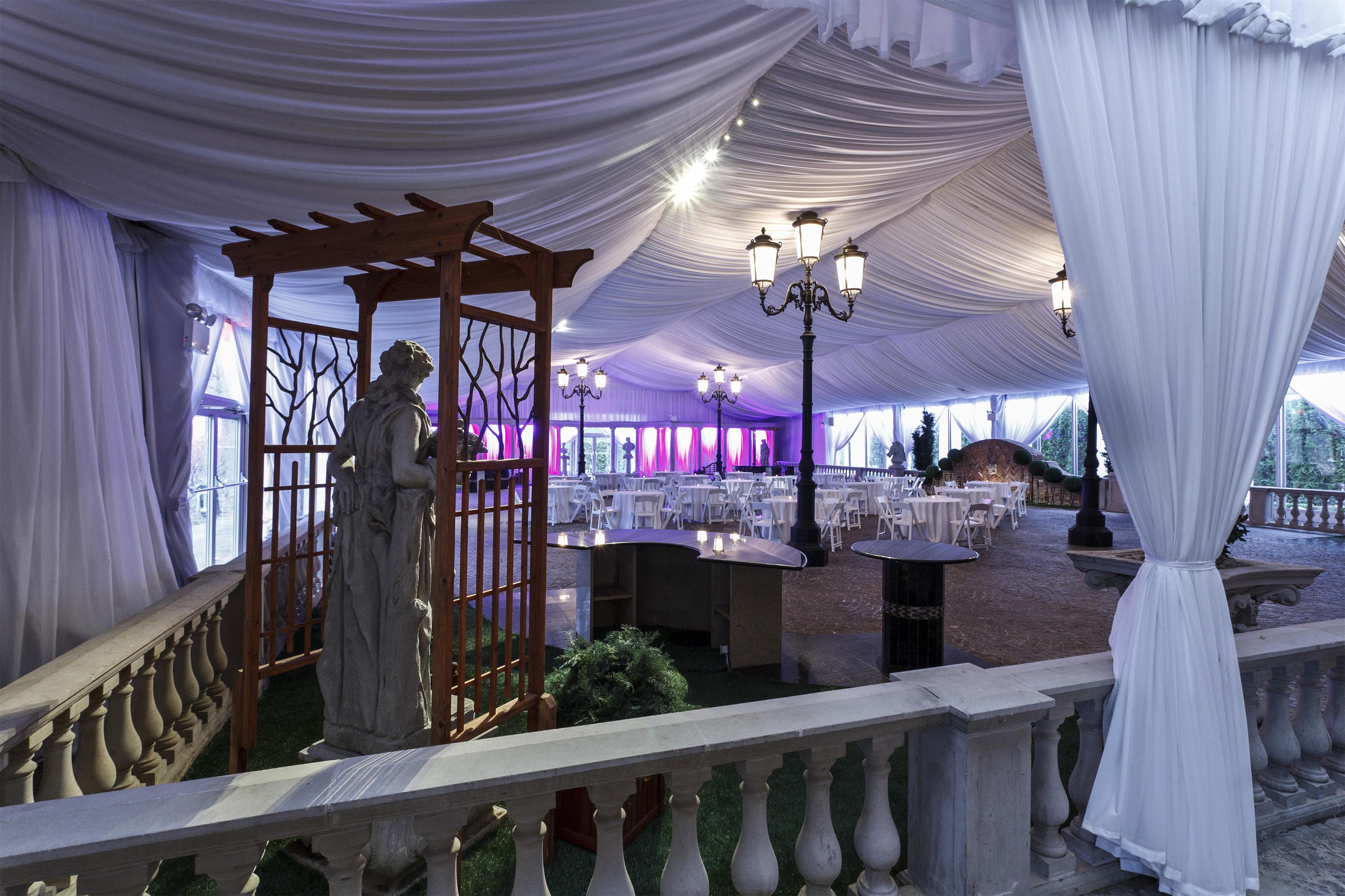 Restaurant | Hilton Garden Inn New York / Staten Island
