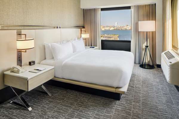  - DoubleTree by Hilton Hotel Jersey City