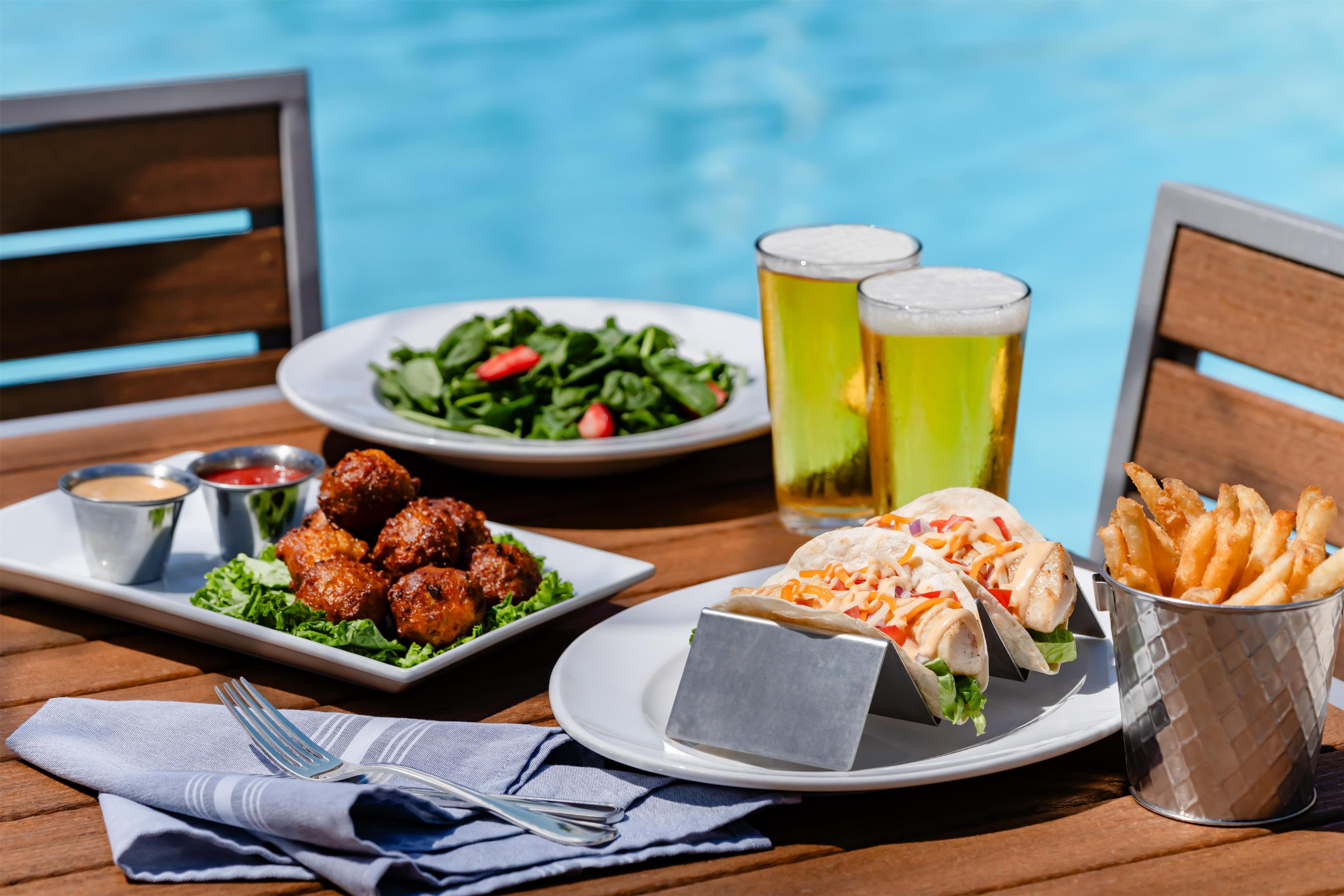 Restaurant | DoubleTree Resort by Hilton Grand Key - Key West