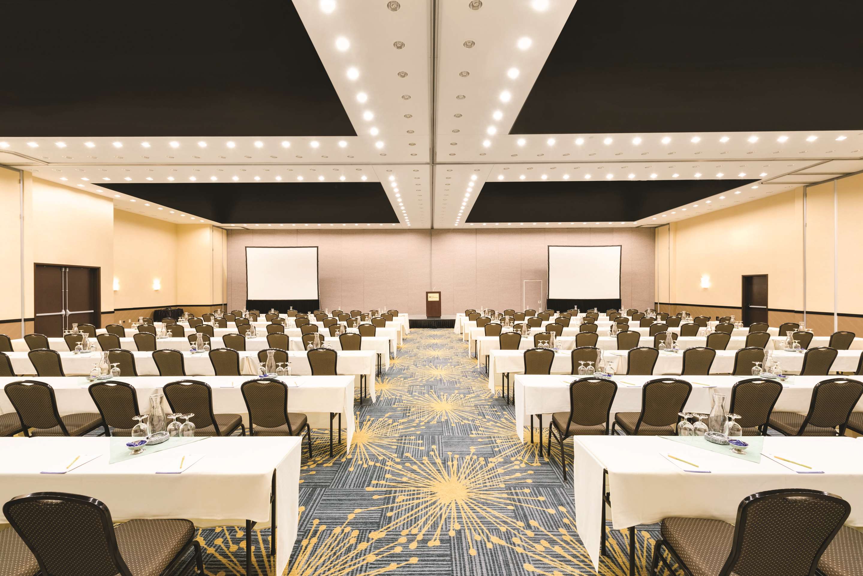 Meeting Room | Hilton Garden Inn Fargo