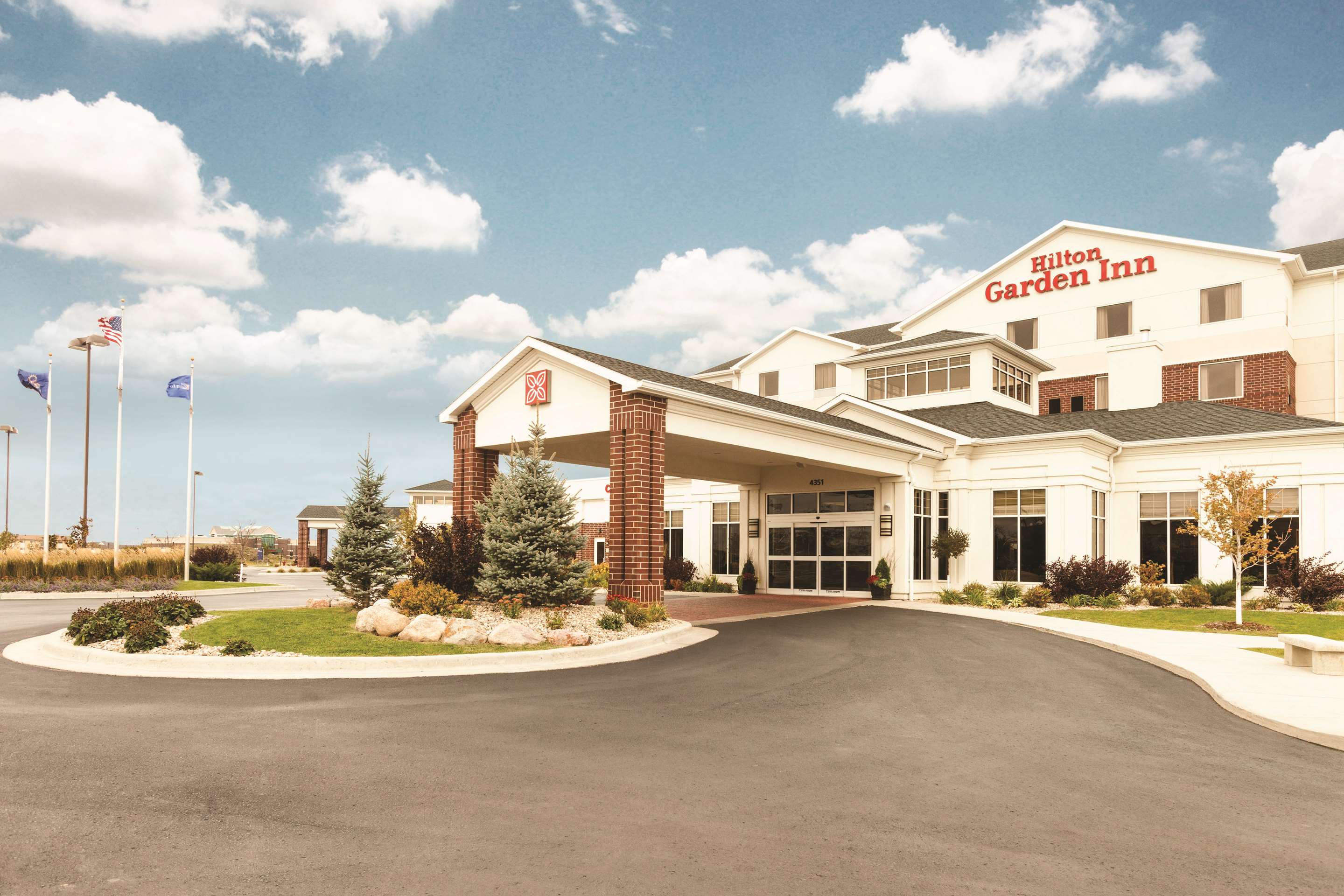 Exterior | Hilton Garden Inn Fargo
