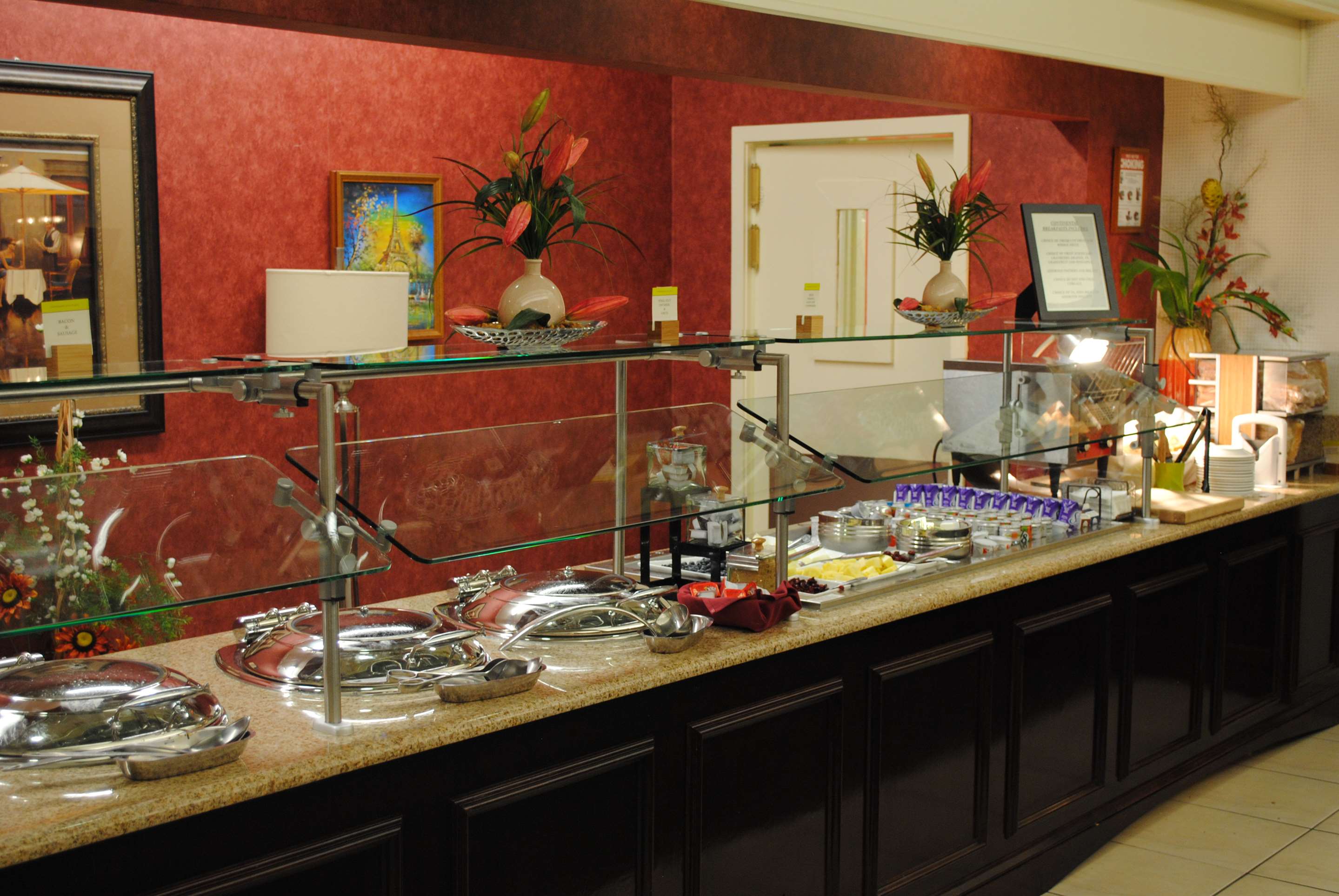 Restaurant | Doubletree by Hilton Hotel Fayetteville