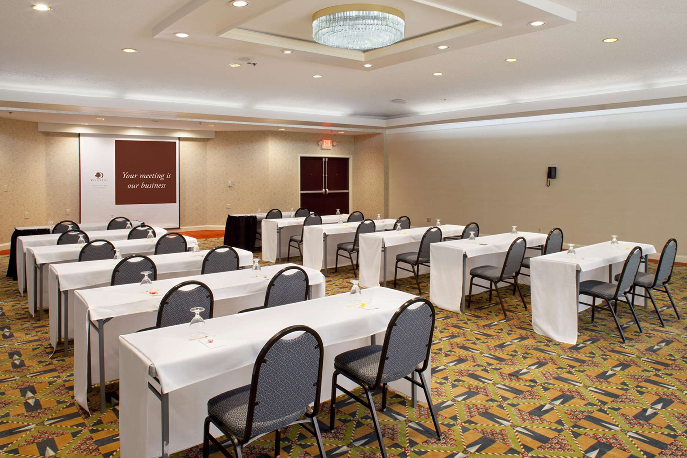 Meeting Room | Doubletree by Hilton Hotel Fayetteville