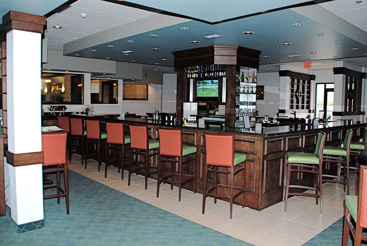 BarLounge | Doubletree by Hilton Hotel Fayetteville