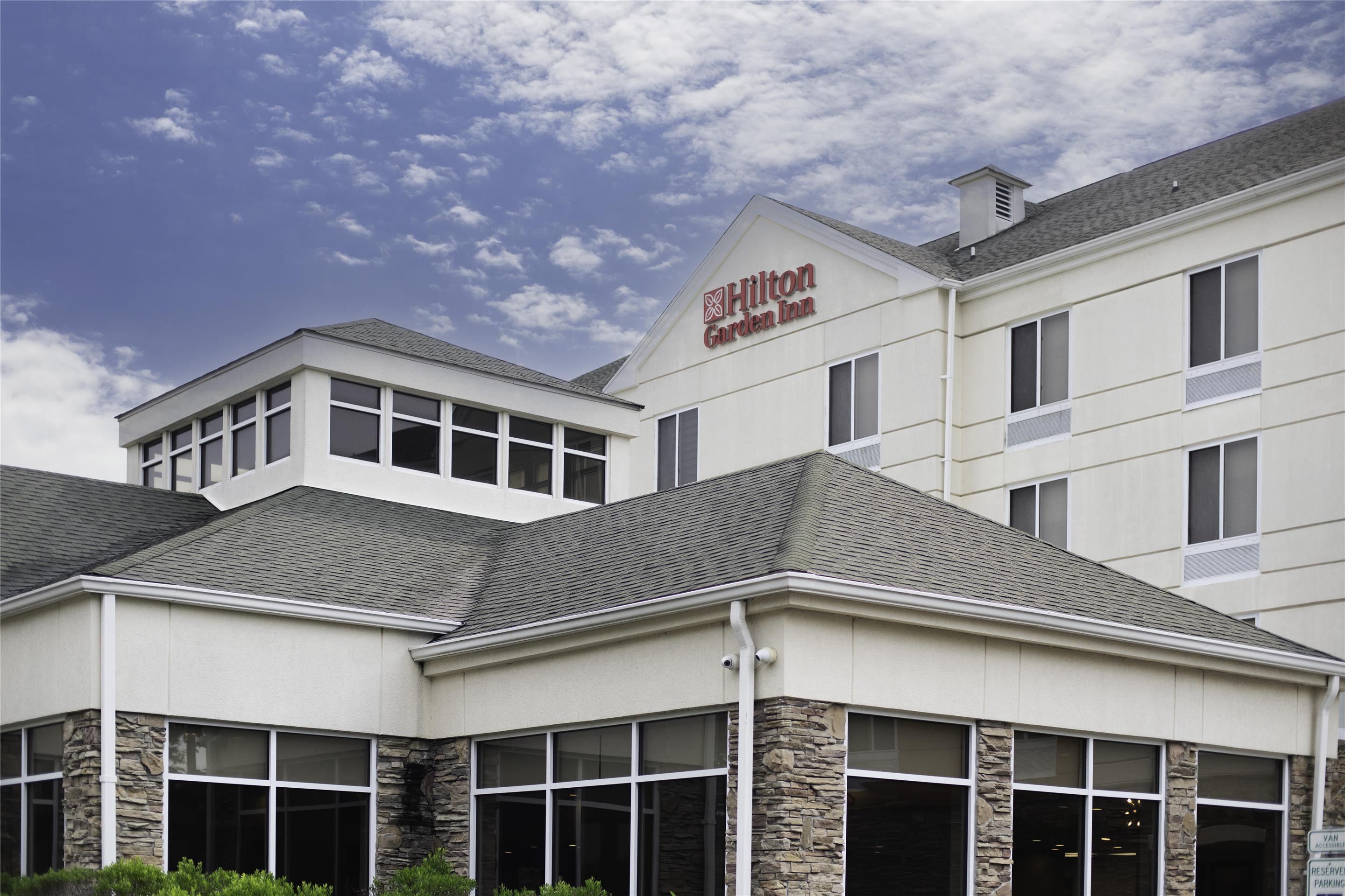Exterior | Hilton Garden Inn Fayetteville Fort Liberty