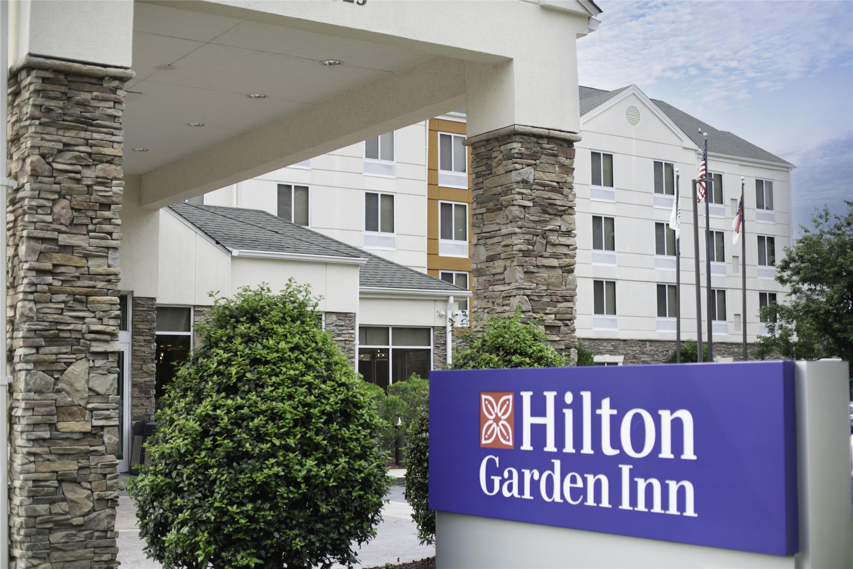 Exterior | Hilton Garden Inn Fayetteville Fort Liberty