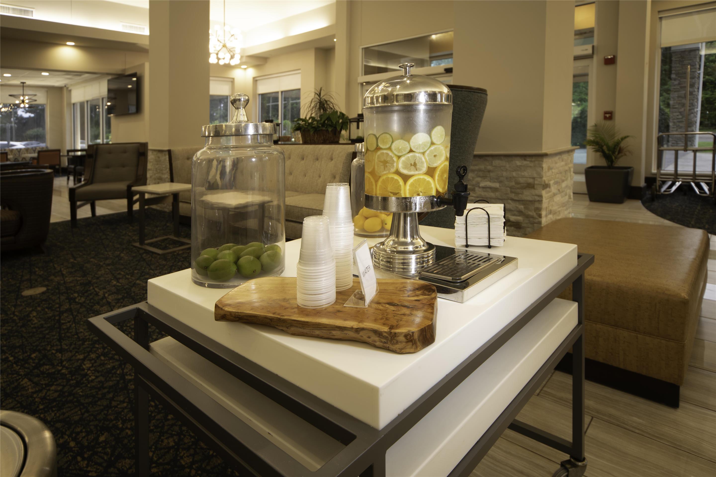 Lobby | Hilton Garden Inn Fayetteville Fort Liberty