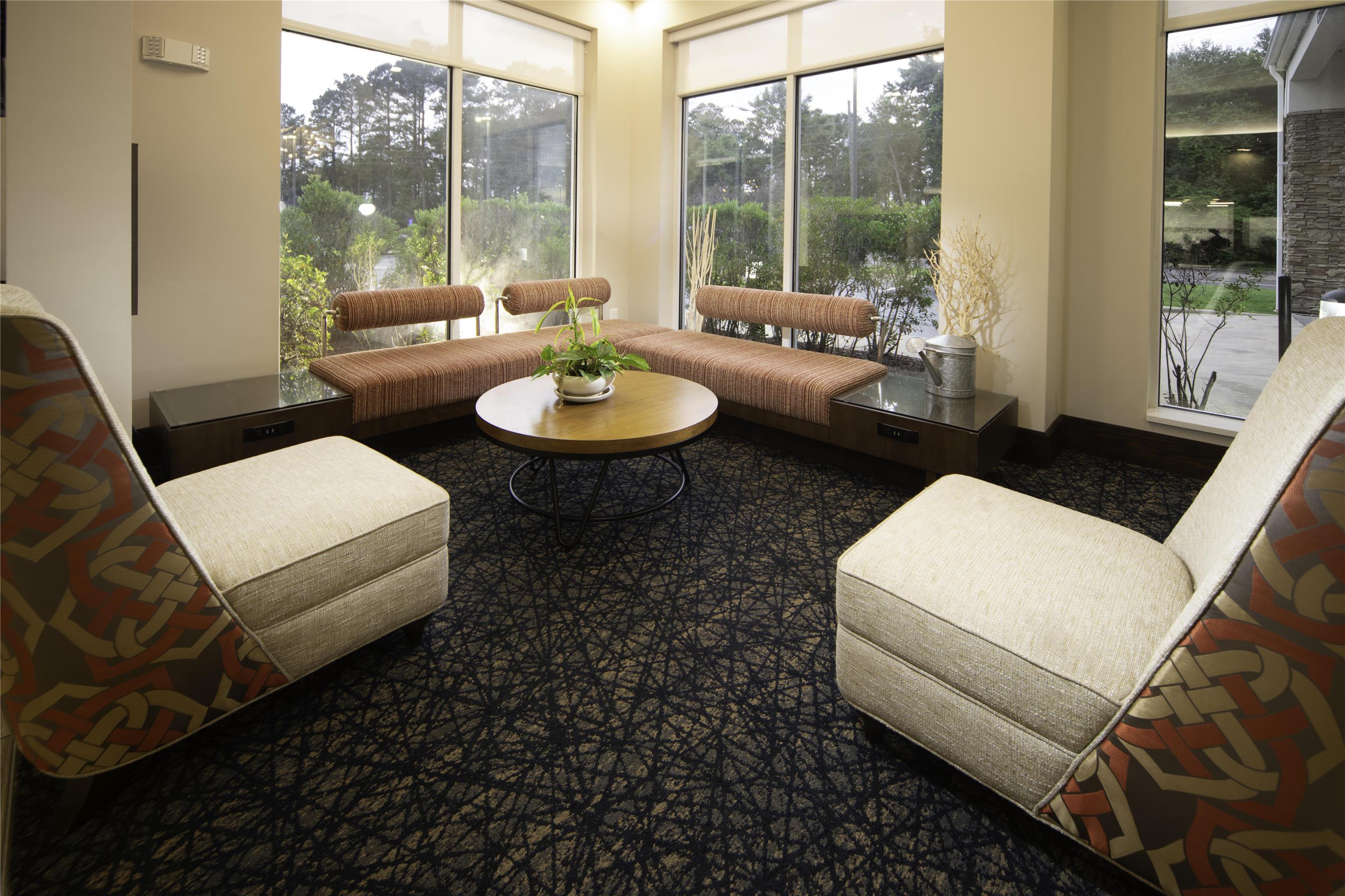 Lobby | Hilton Garden Inn Fayetteville Fort Liberty