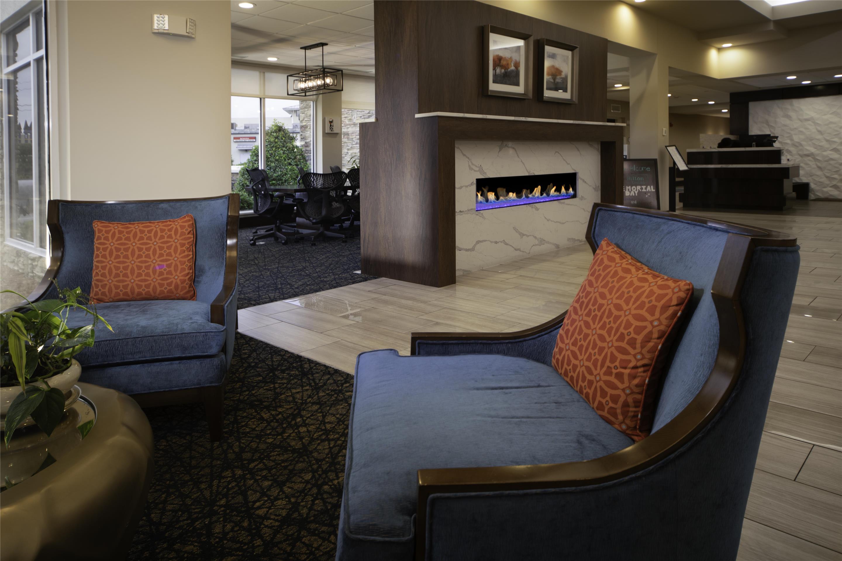Lobby | Hilton Garden Inn Fayetteville Fort Liberty