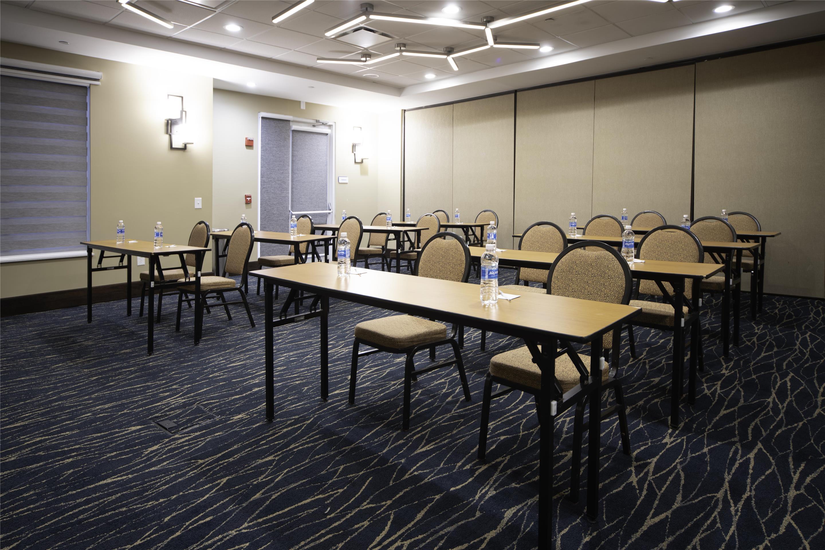 Meeting Room | Hilton Garden Inn Fayetteville Fort Liberty