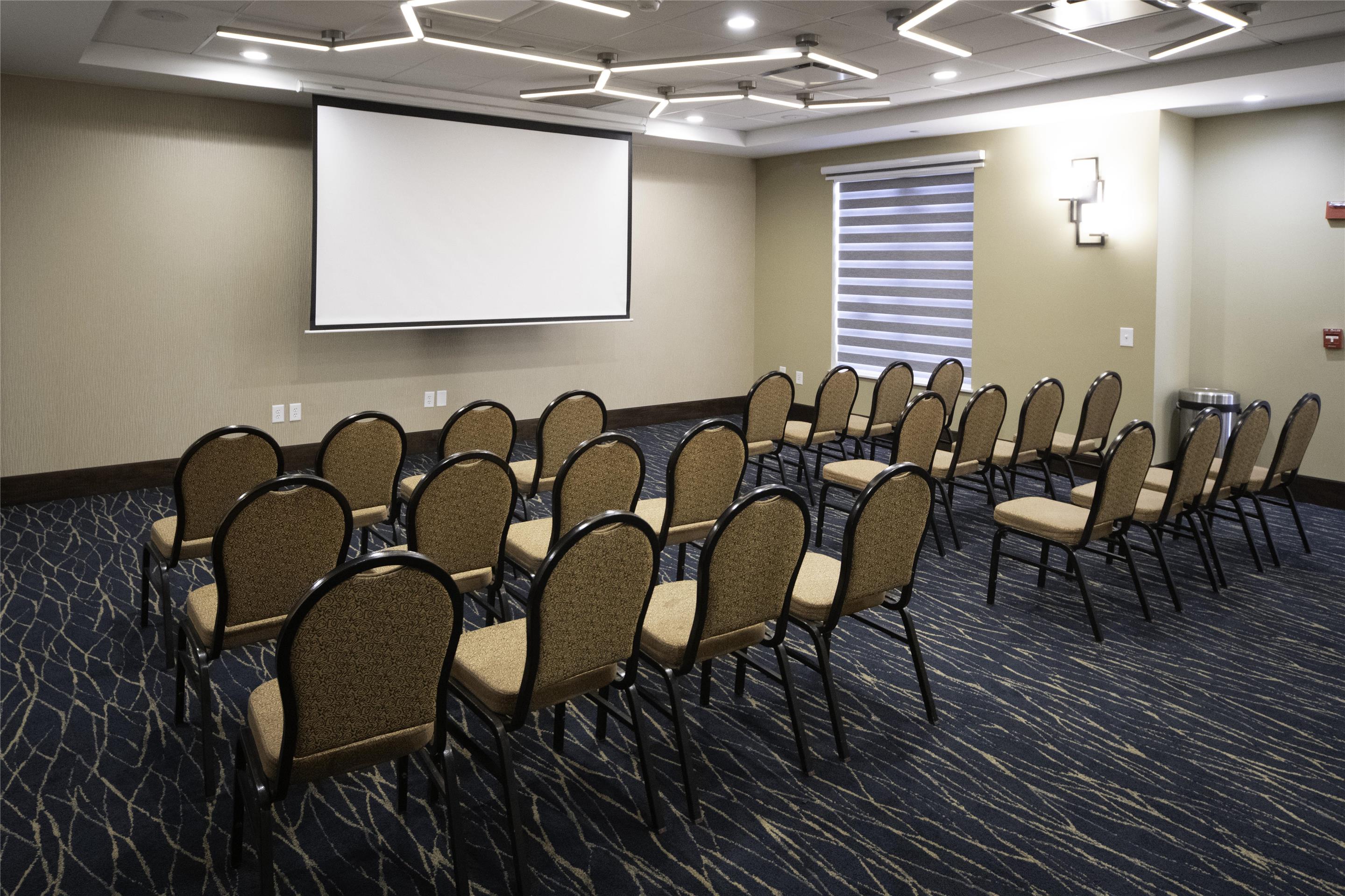 Meeting Room | Hilton Garden Inn Fayetteville Fort Liberty