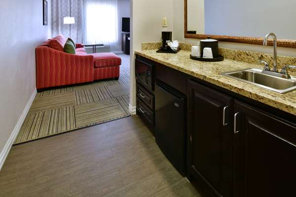  - Hampton Inn & Suites Fredericksburg