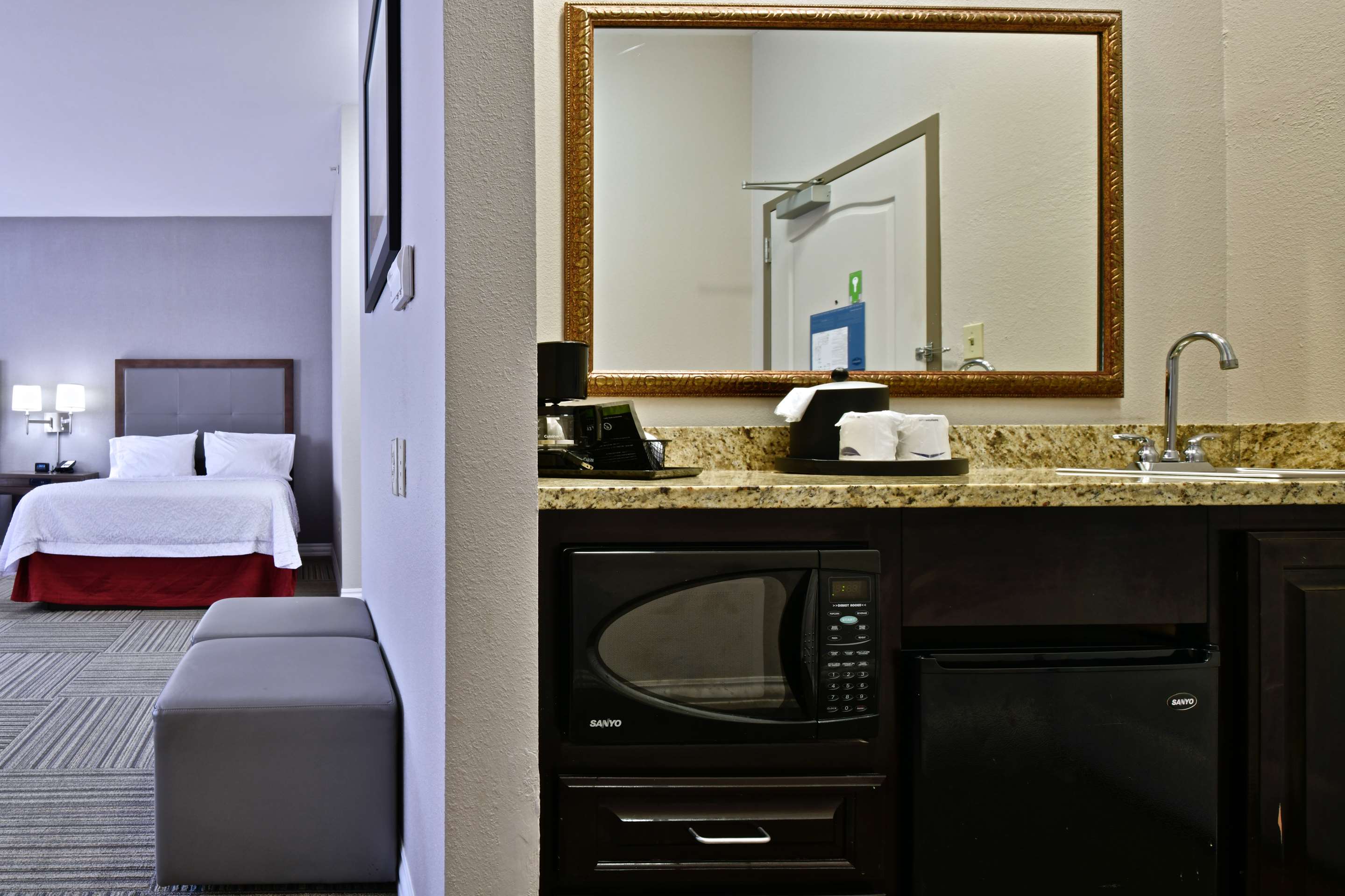 Guest room