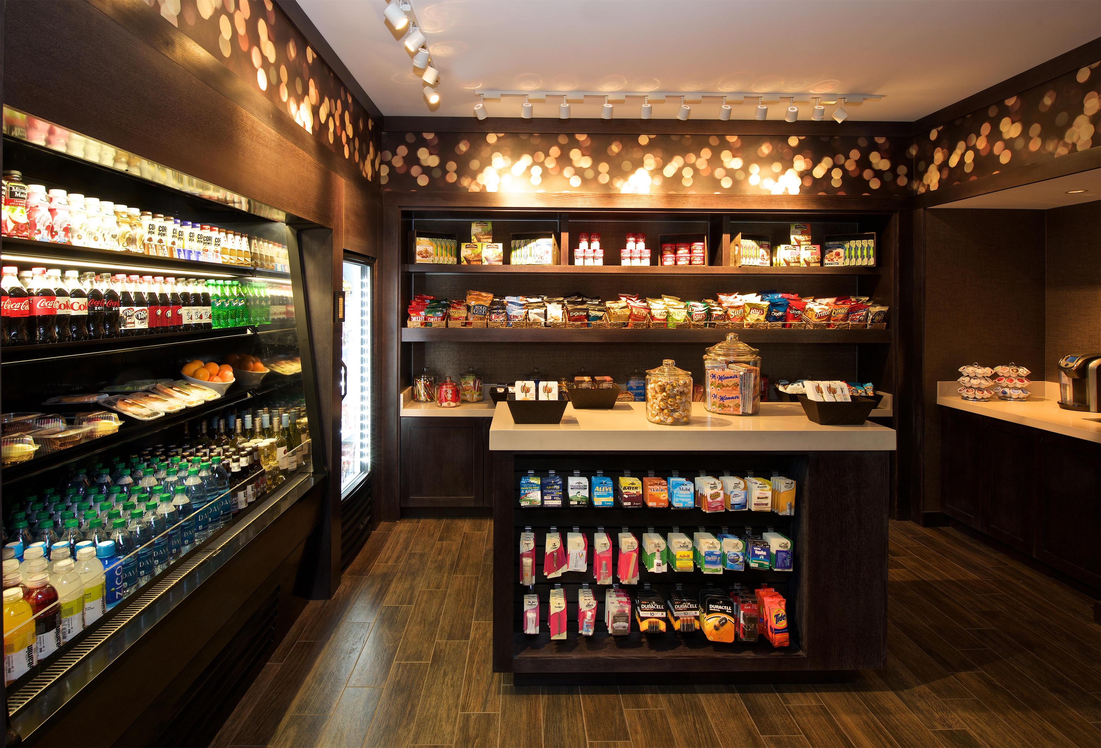 Restaurant | Embassy Suites by Hilton Flagstaff
