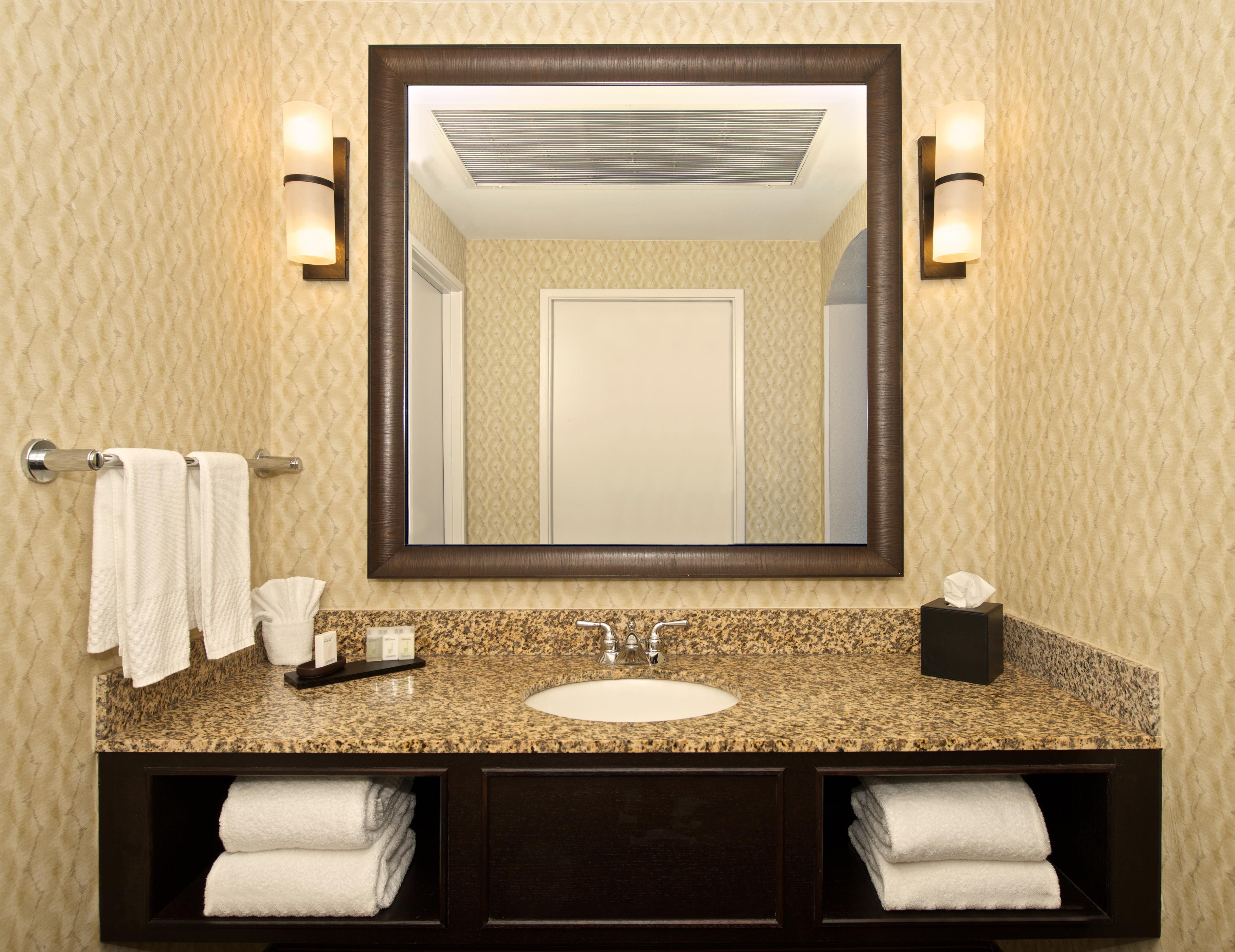 Embassy Suites Flagstaff Room Type - 1KG PRM STE MOB HR ACC TUB