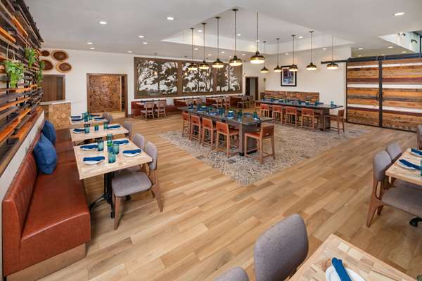 Restaurant - DoubleTree by Hilton Hotel Flagstaff