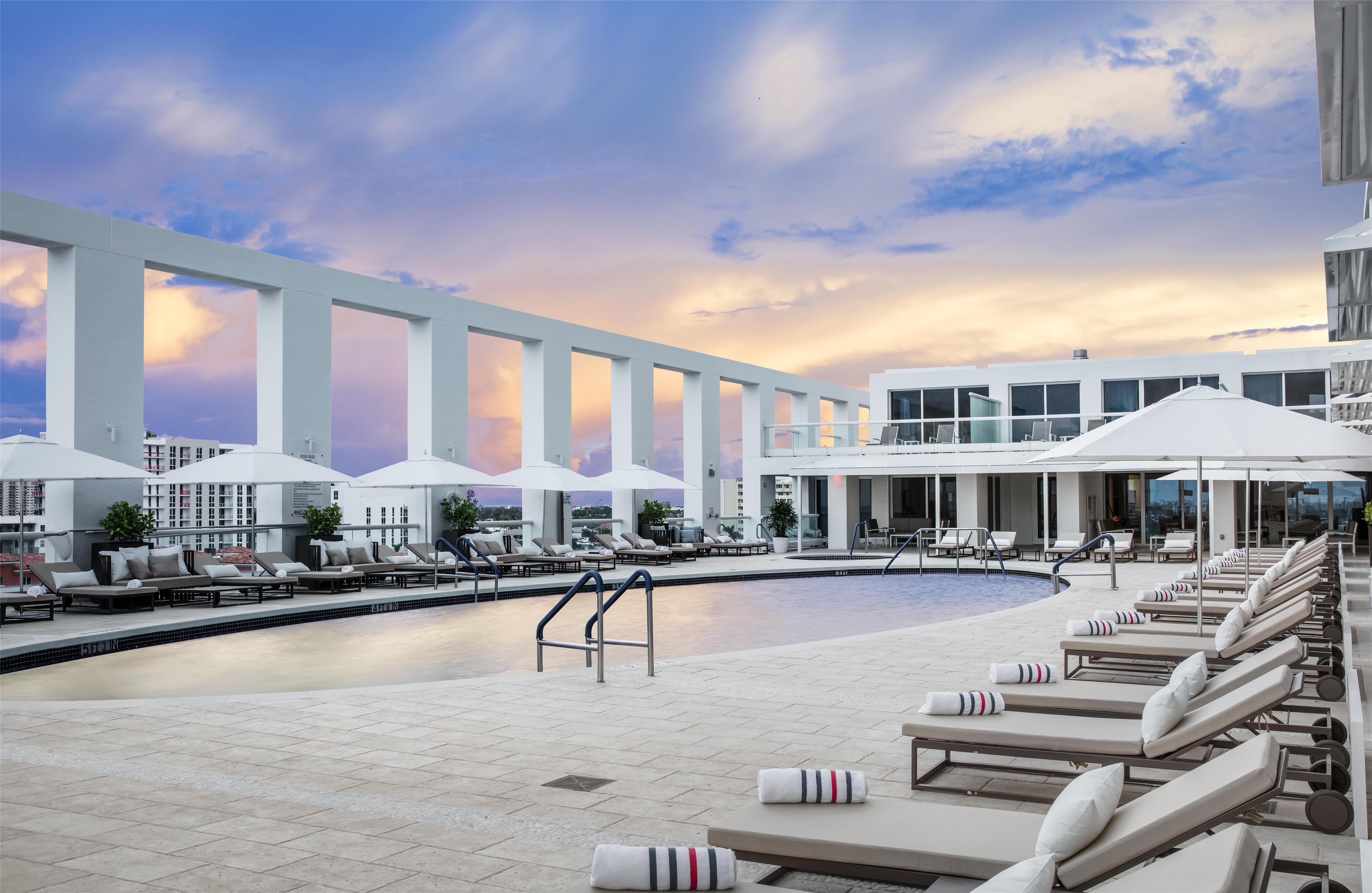 Pool | Conrad Fort Lauderdale Beach