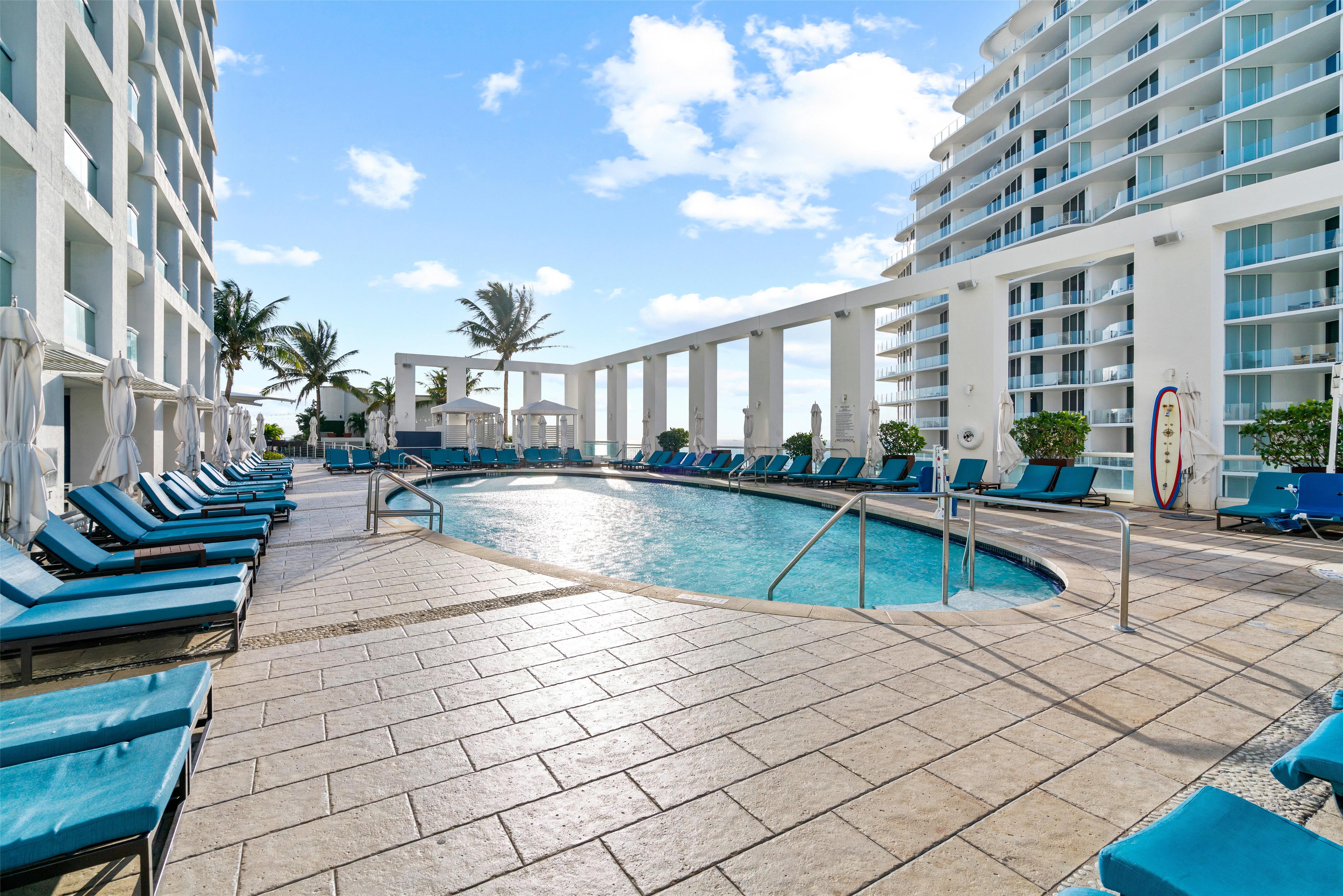 Pool | Conrad Fort Lauderdale Beach