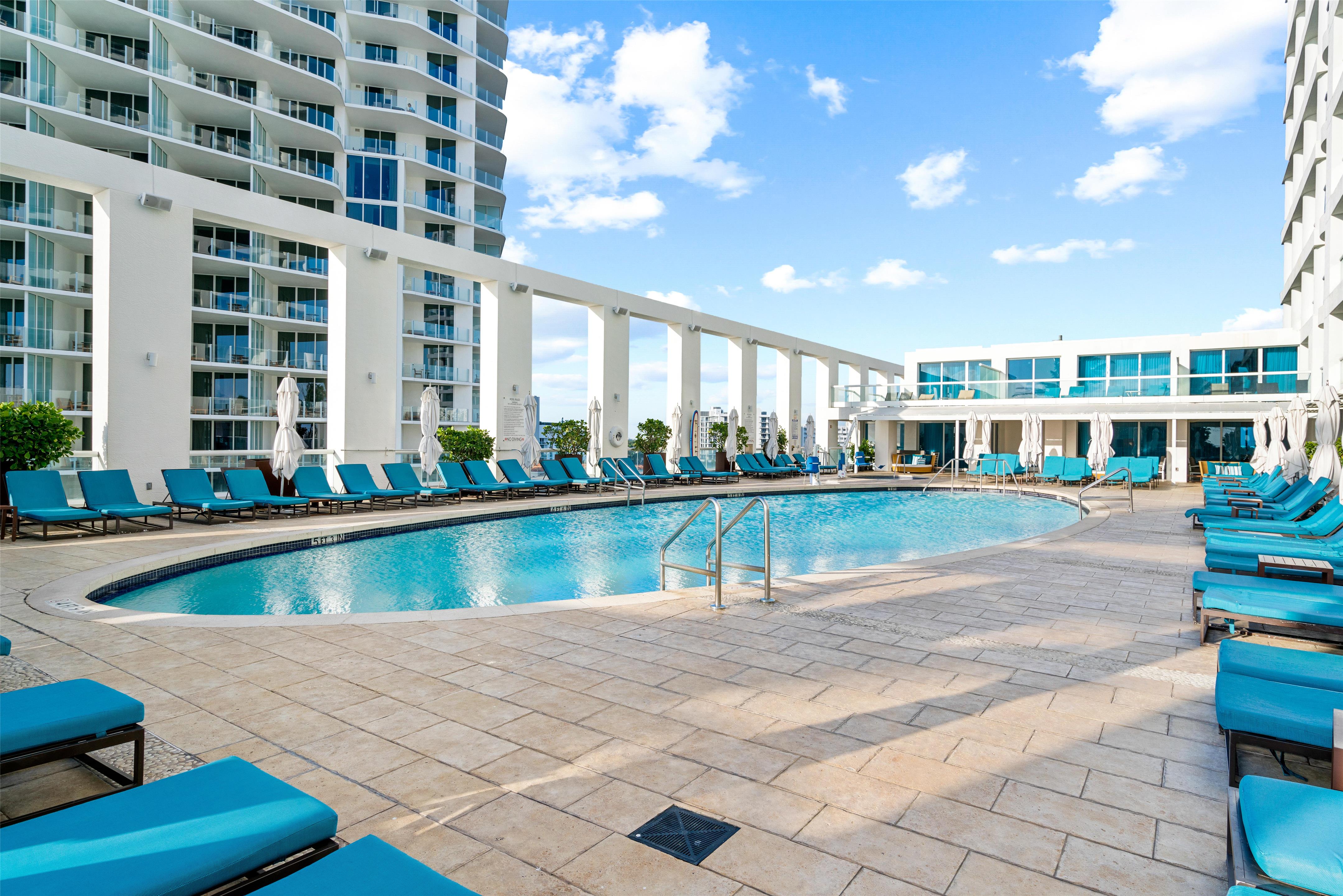 Pool | Conrad Fort Lauderdale Beach