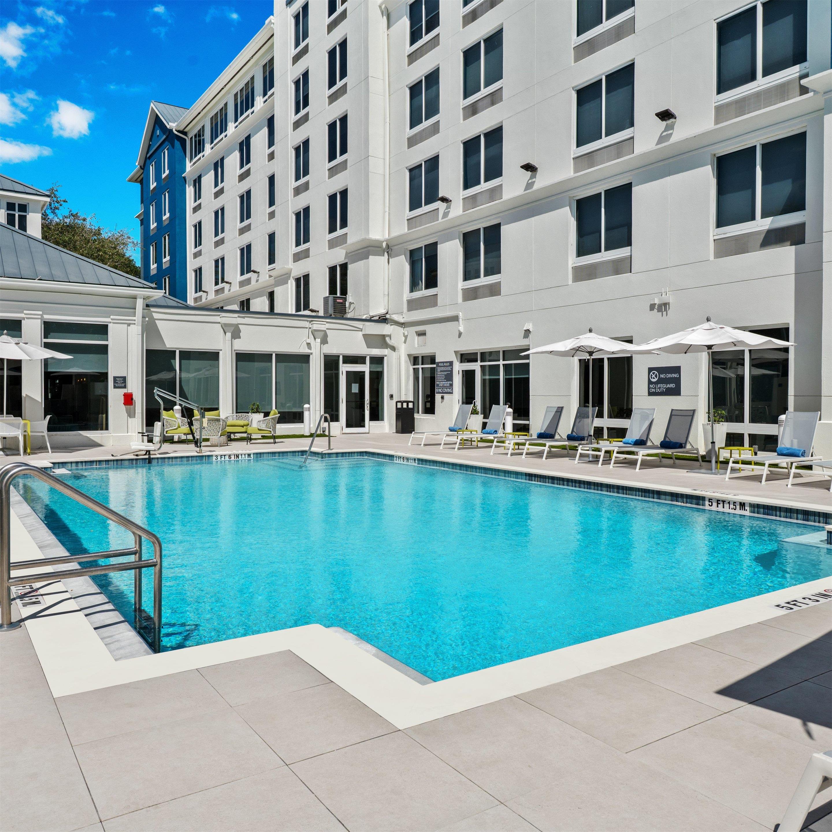 Pool | Hilton Garden Inn Fort Lauderdale Airport-Cruise Port