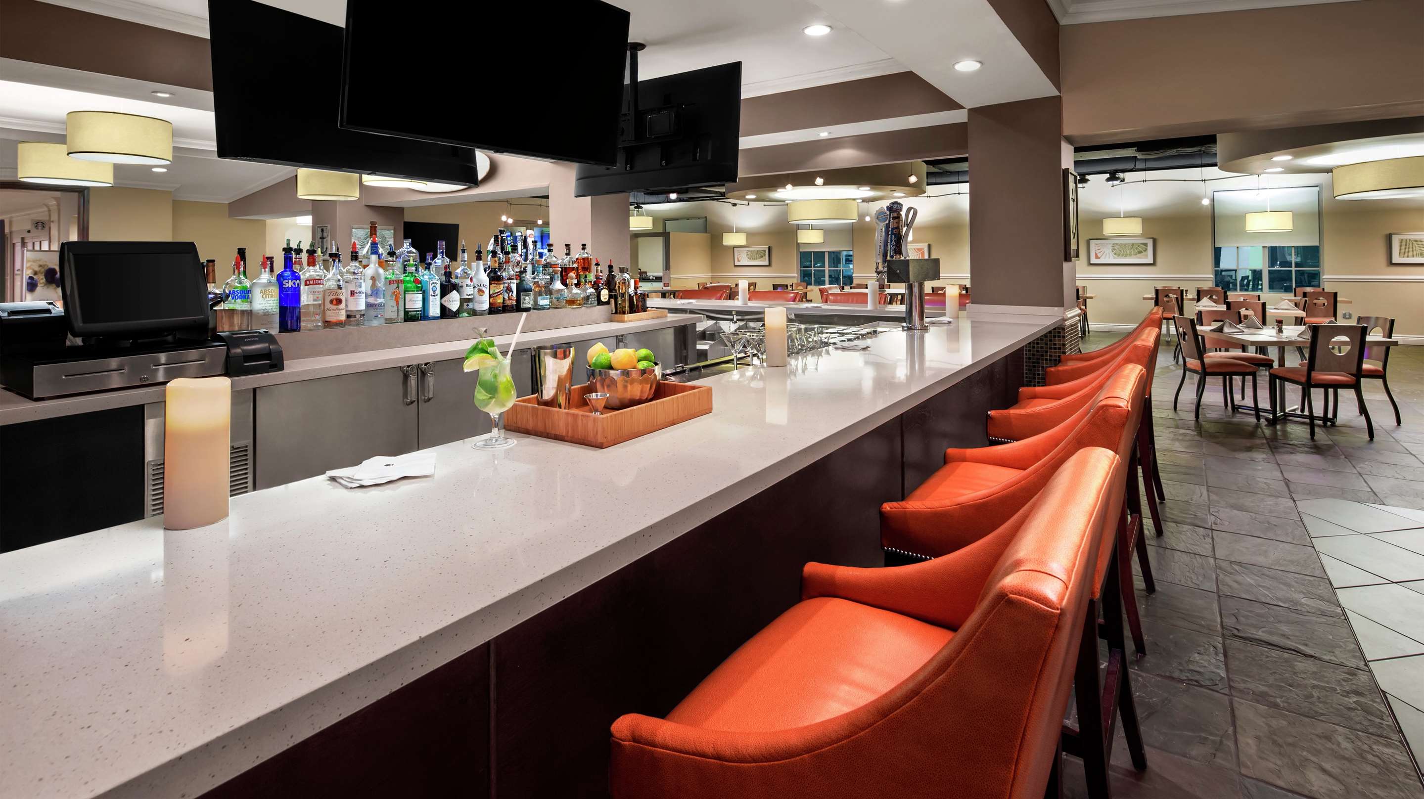 BarLounge | DoubleTree by Hilton Sunrise - Sawgrass Mills