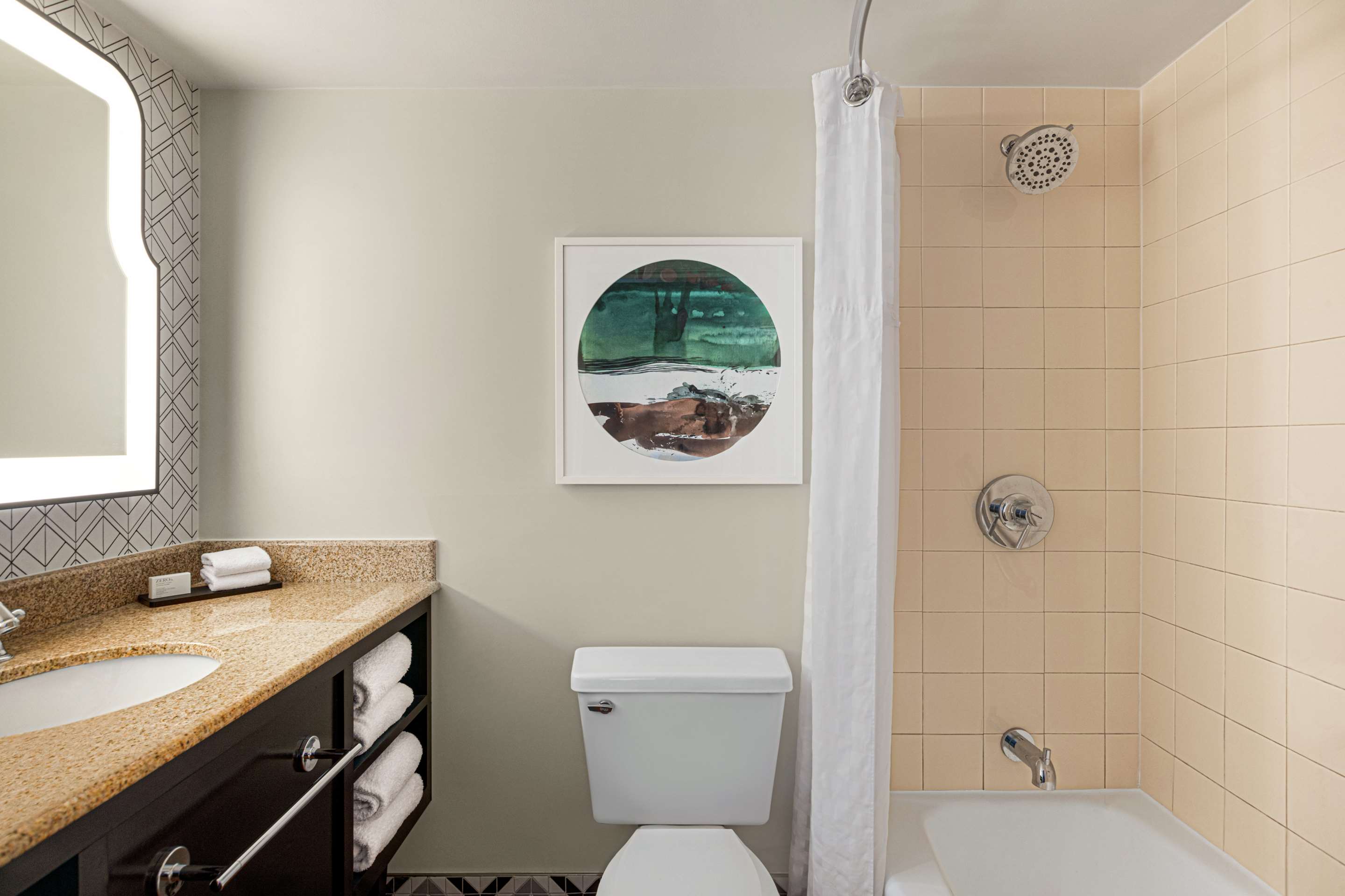 Guest room bath