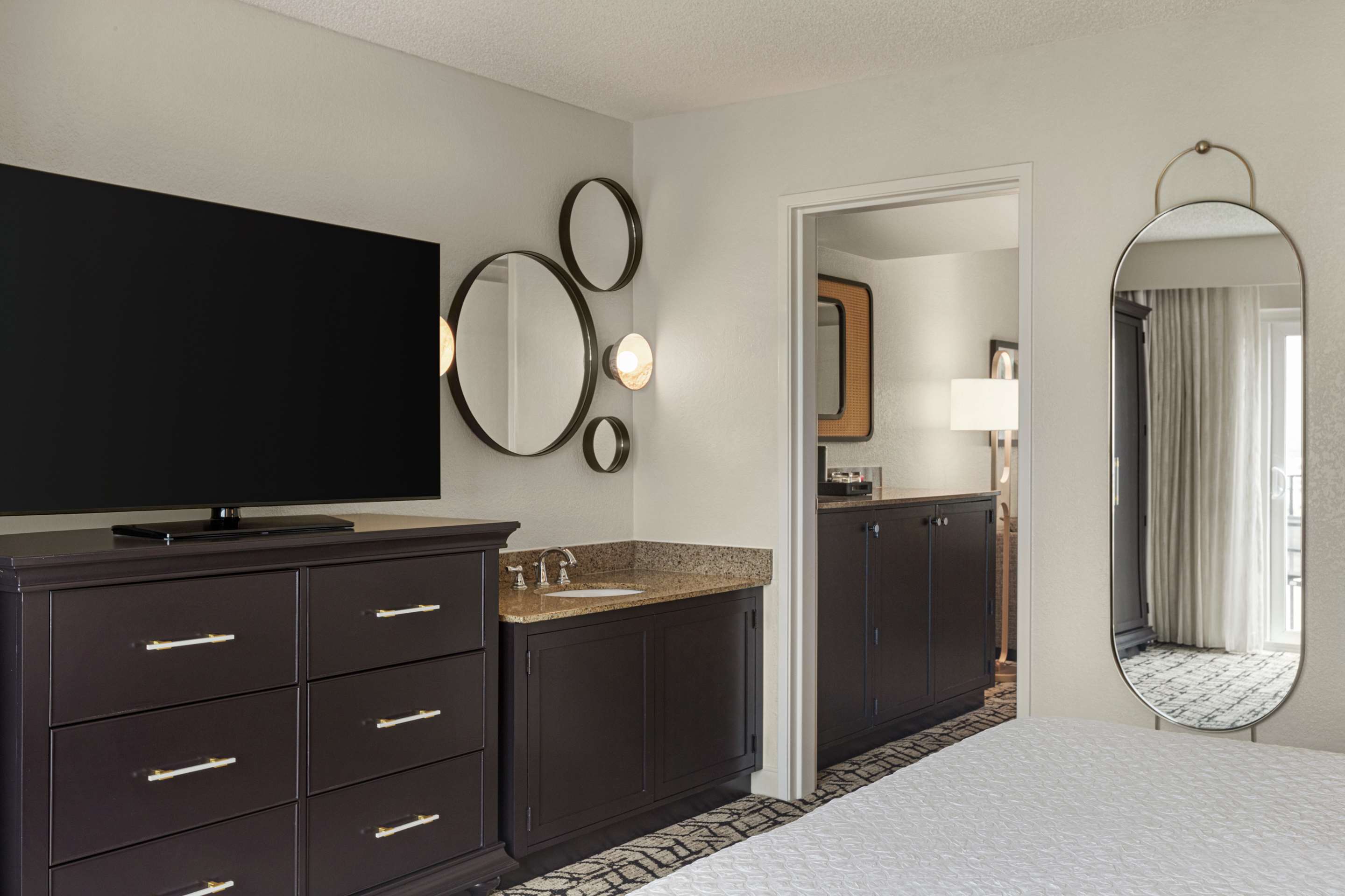 Guest room