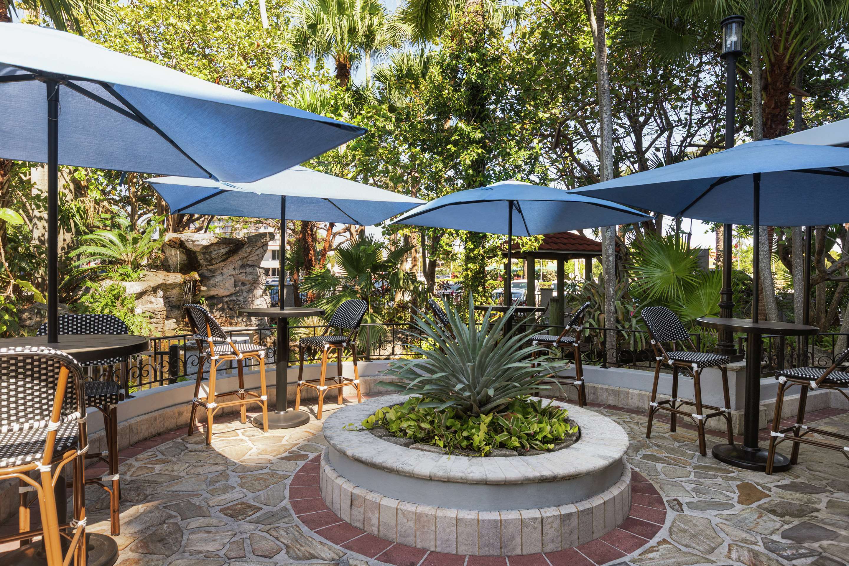 Exterior | Embassy Suites by Hilton Fort Lauderdale 17th Street