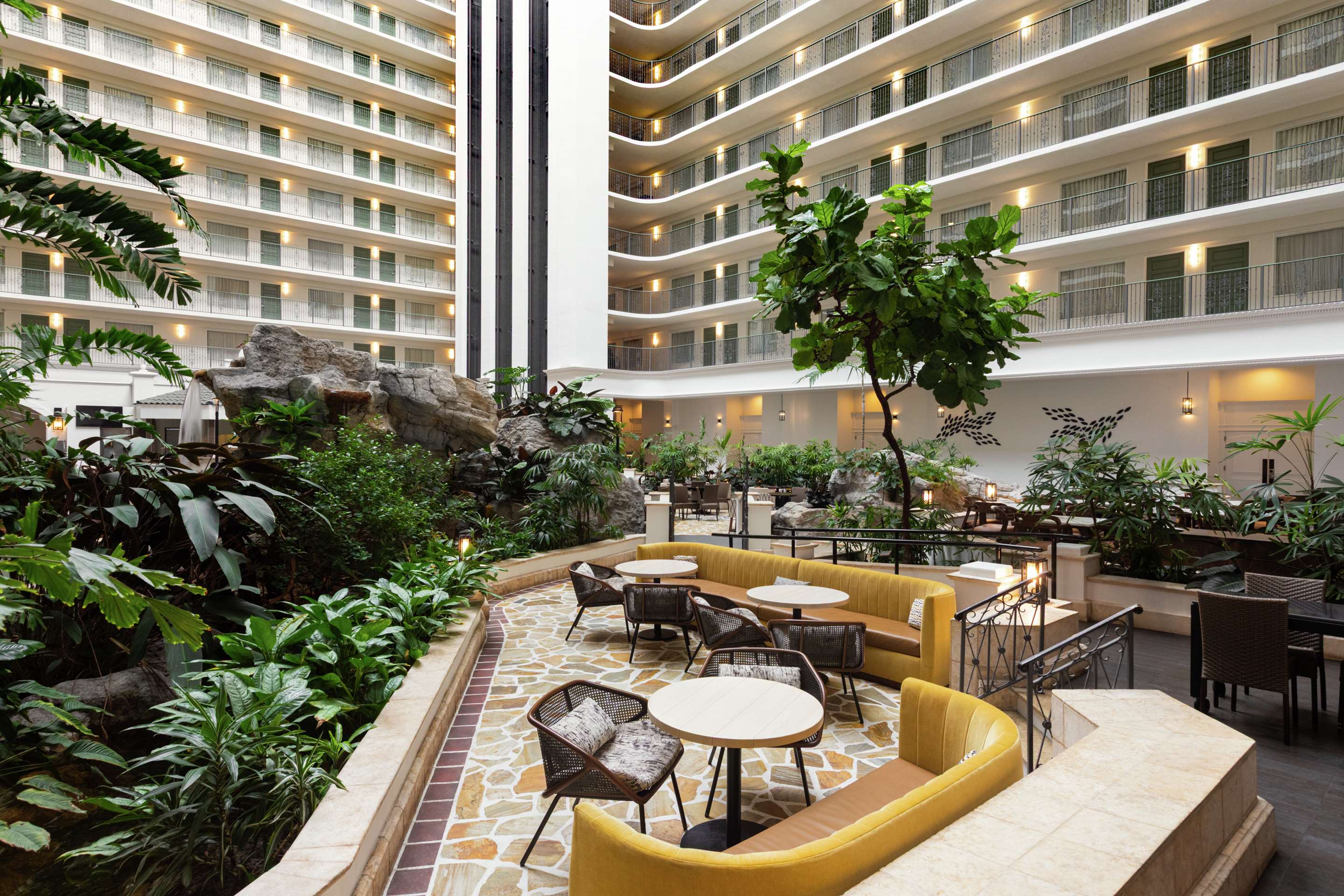 Lobby | Embassy Suites by Hilton Fort Lauderdale 17th Street