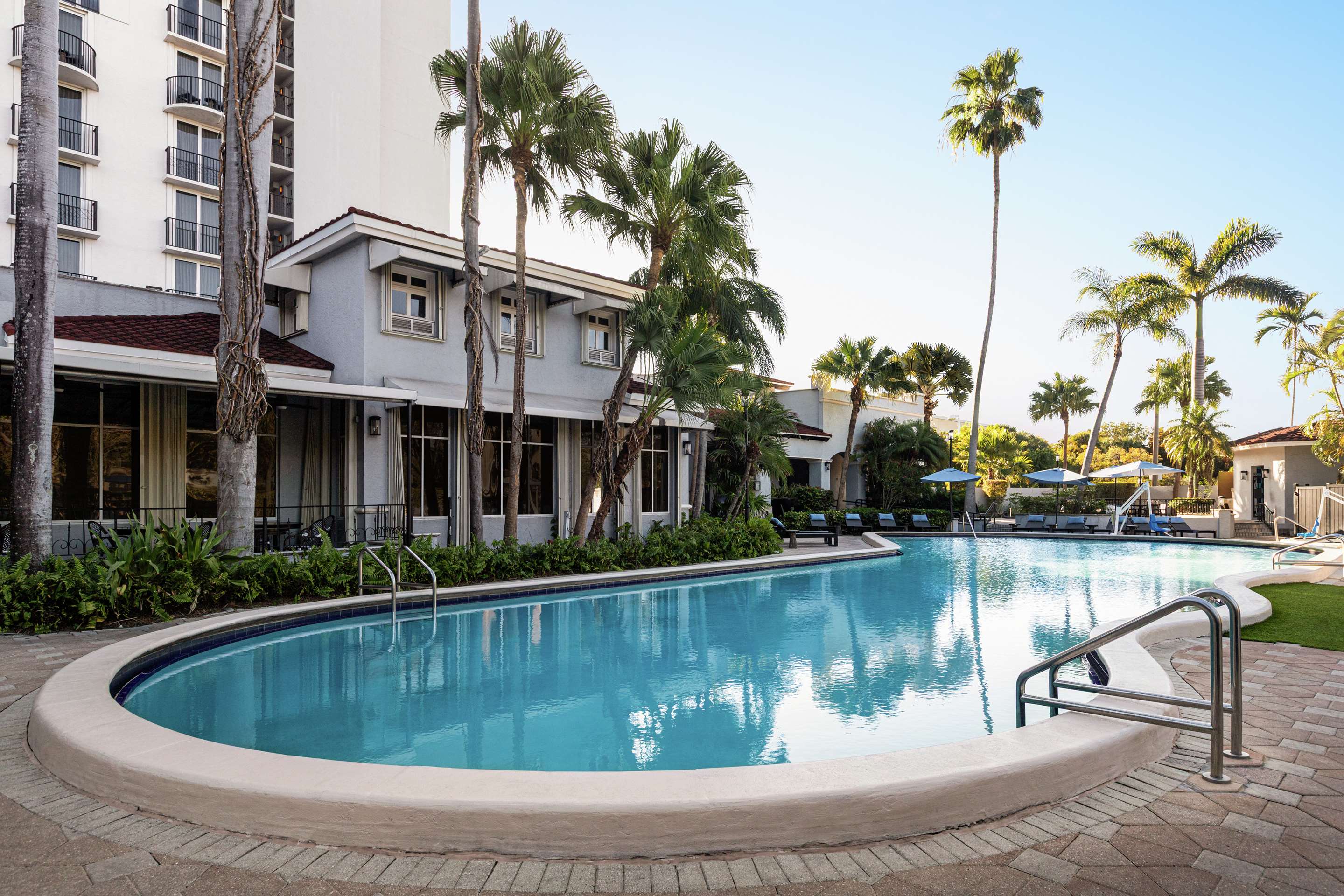 Pool | Embassy Suites by Hilton Fort Lauderdale 17th Street