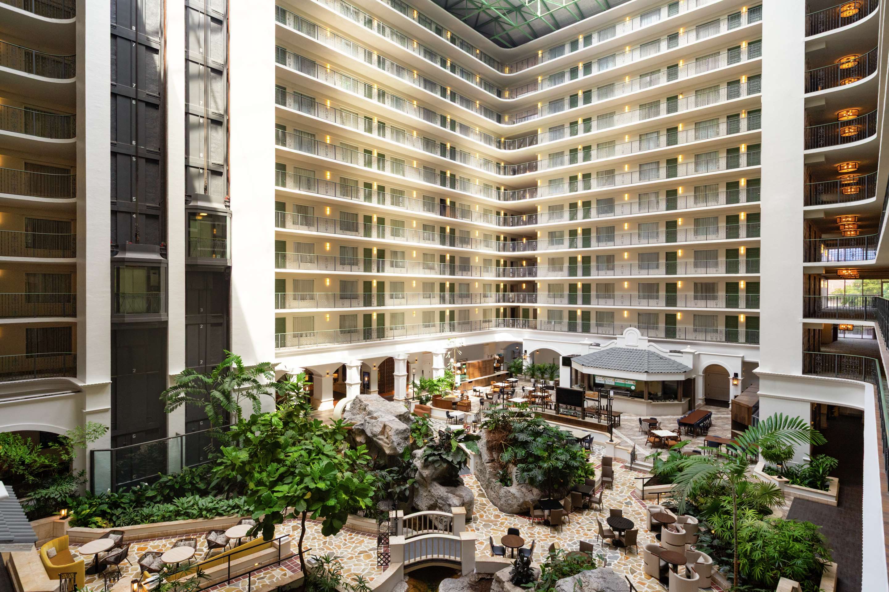 Lobby | Embassy Suites by Hilton Fort Lauderdale 17th Street