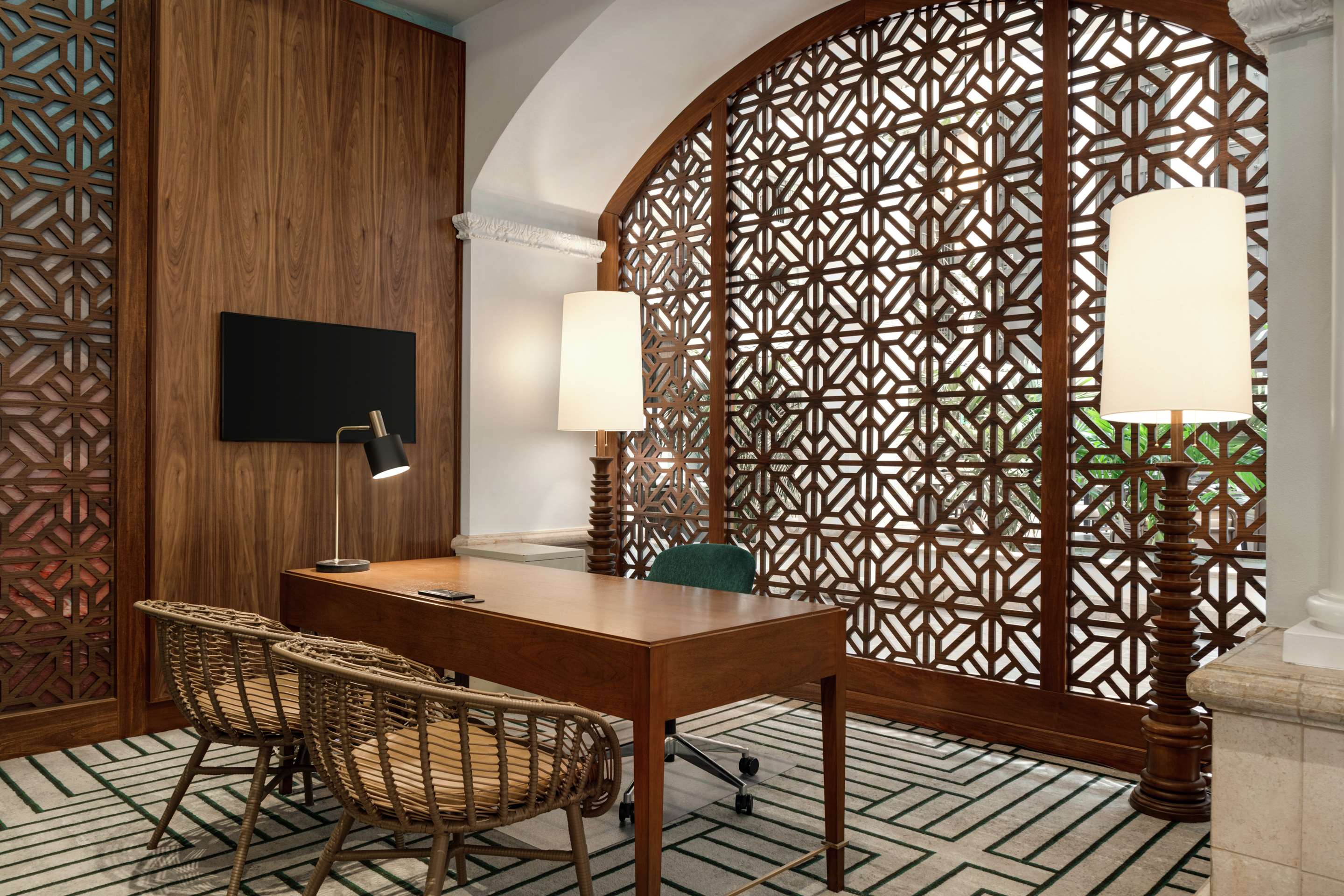 Lobby | Embassy Suites by Hilton Fort Lauderdale 17th Street
