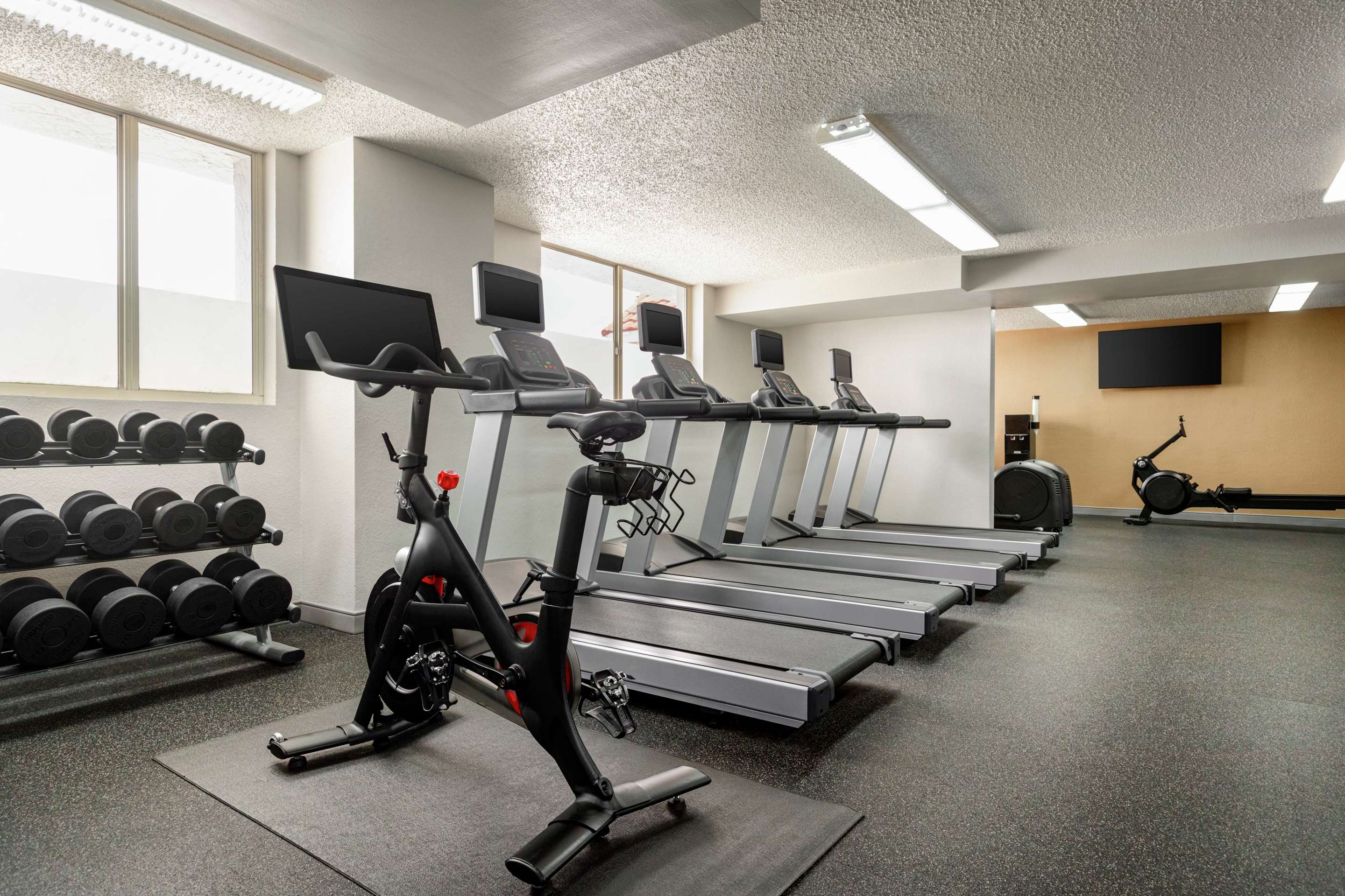 Health club fitness center gym | Embassy Suites by Hilton Fort Lauderdale 17th Street