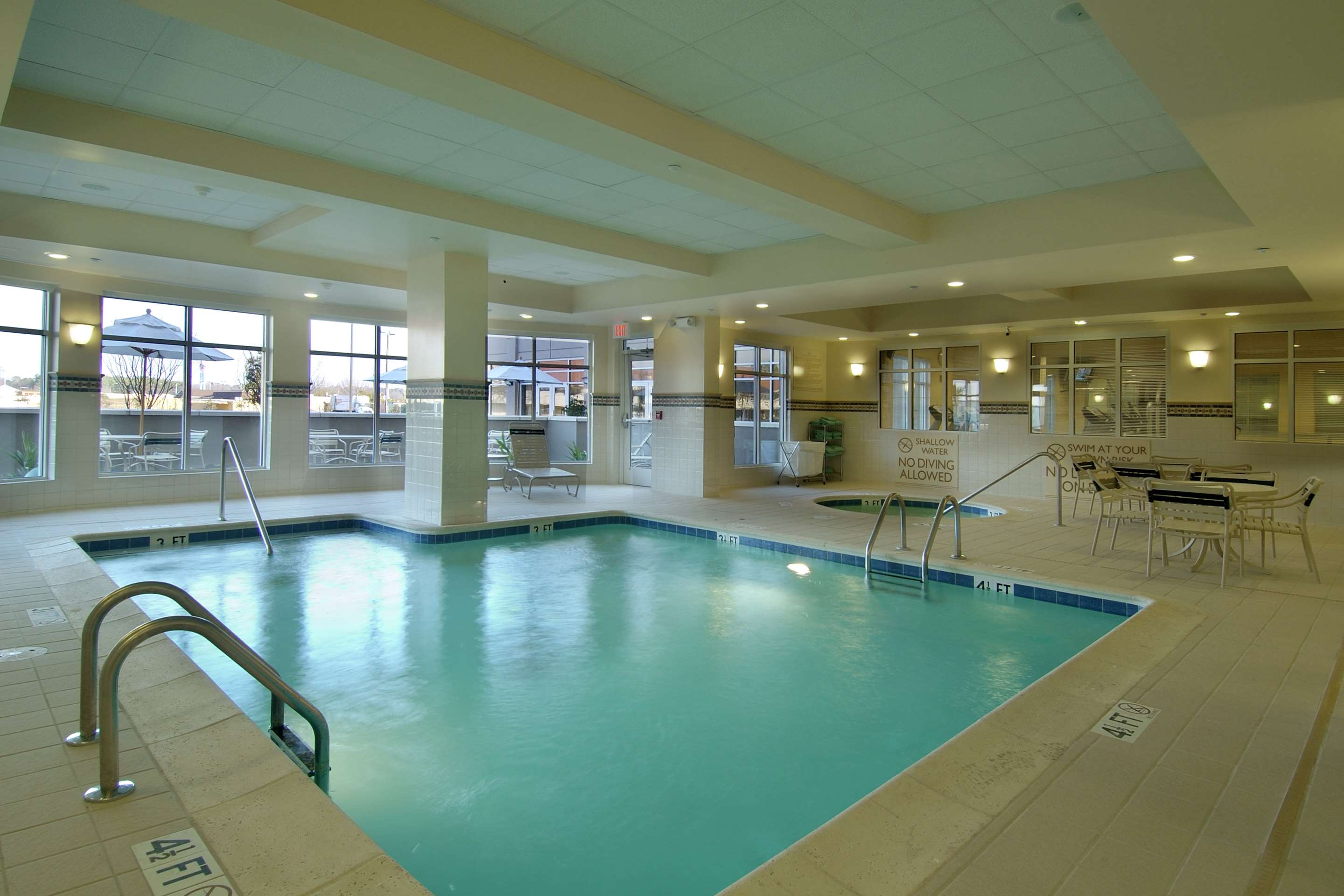 Pool | Hilton Garden Inn Florence