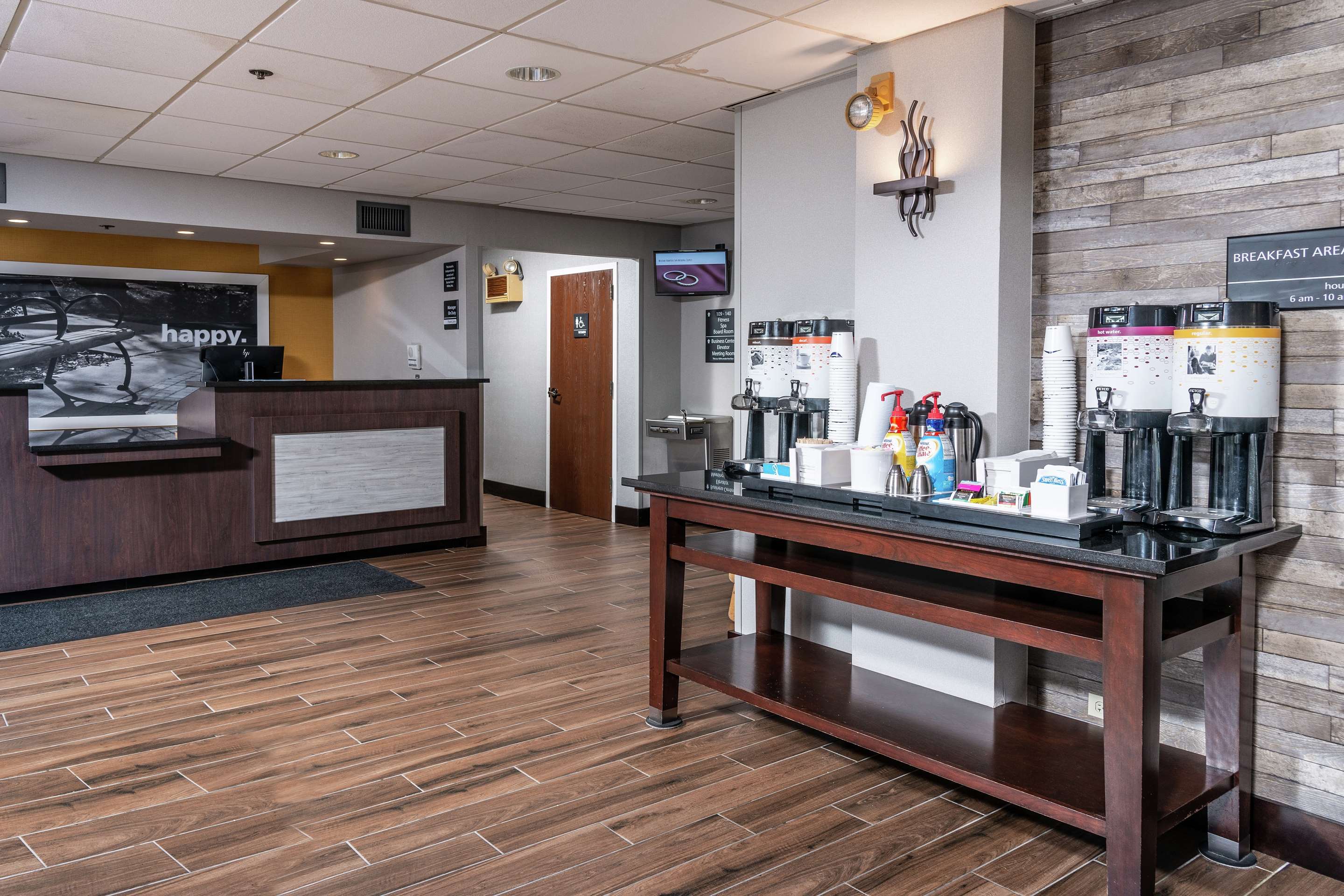 Reception | Hampton Inn Fall River/Westport