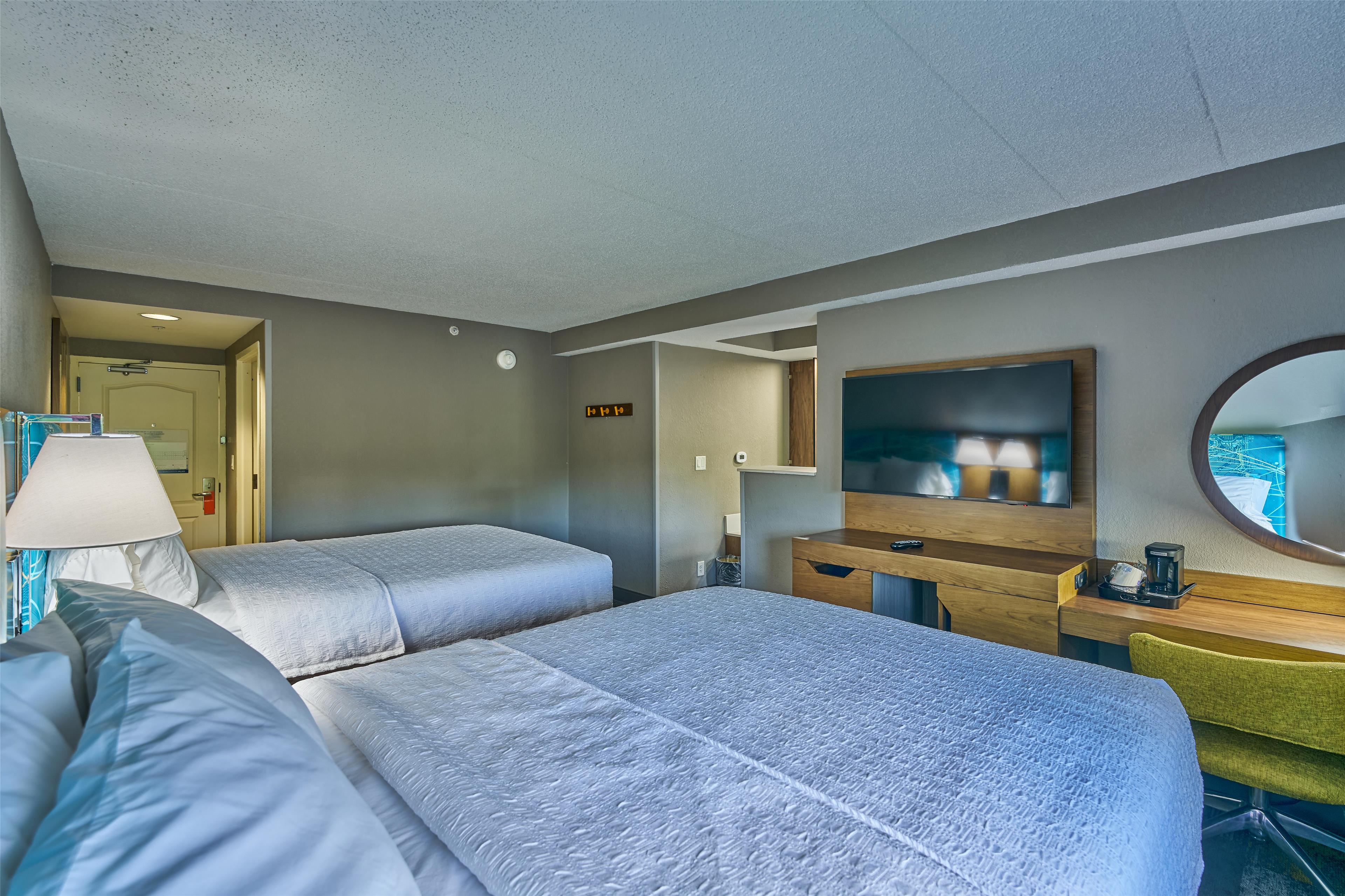 Hampton Inn Flemington Room Type - 2 QUEENS SUITE PULLOUT SOF
