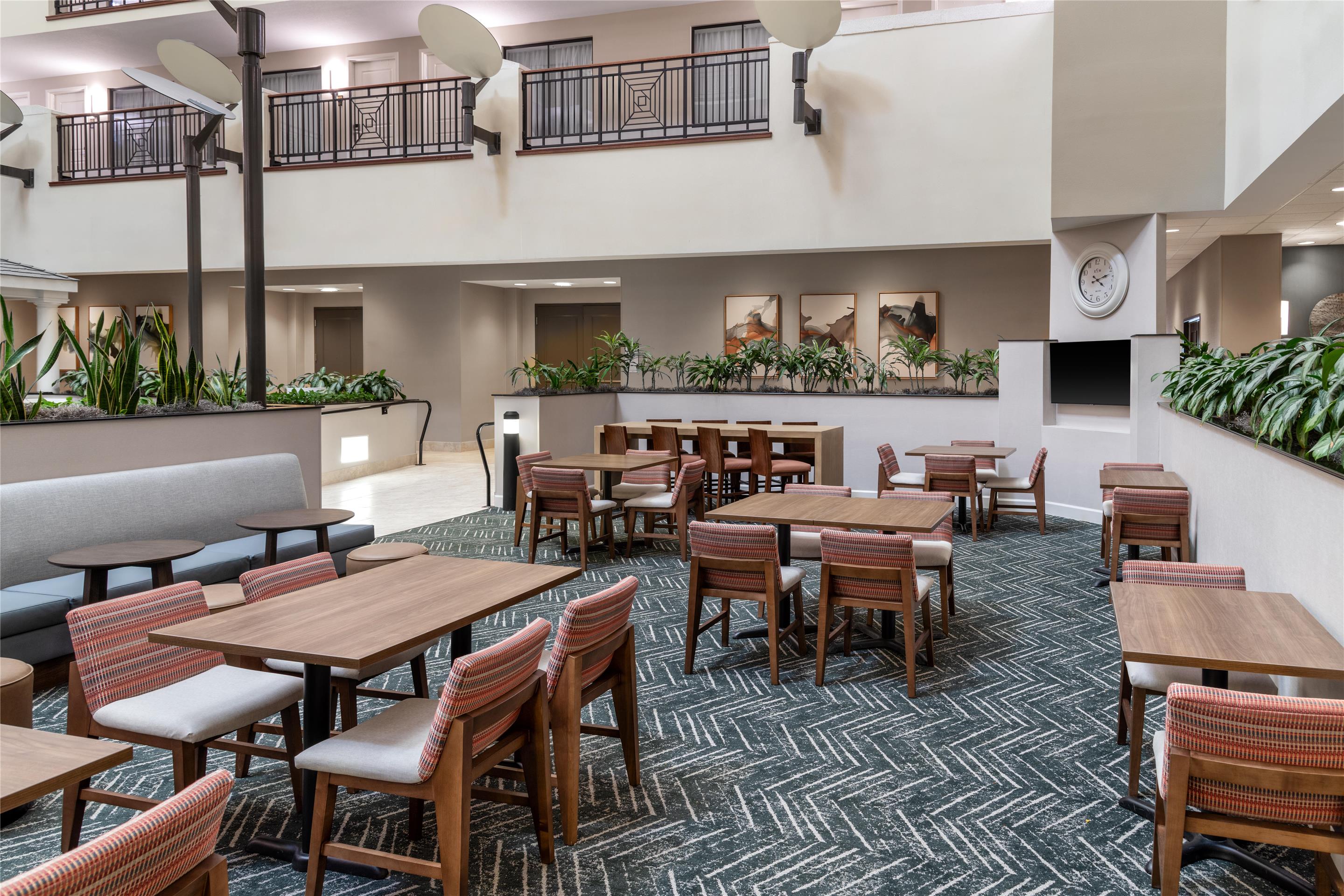 Lobby | Embassy Suites by Hilton Fort Myers Estero