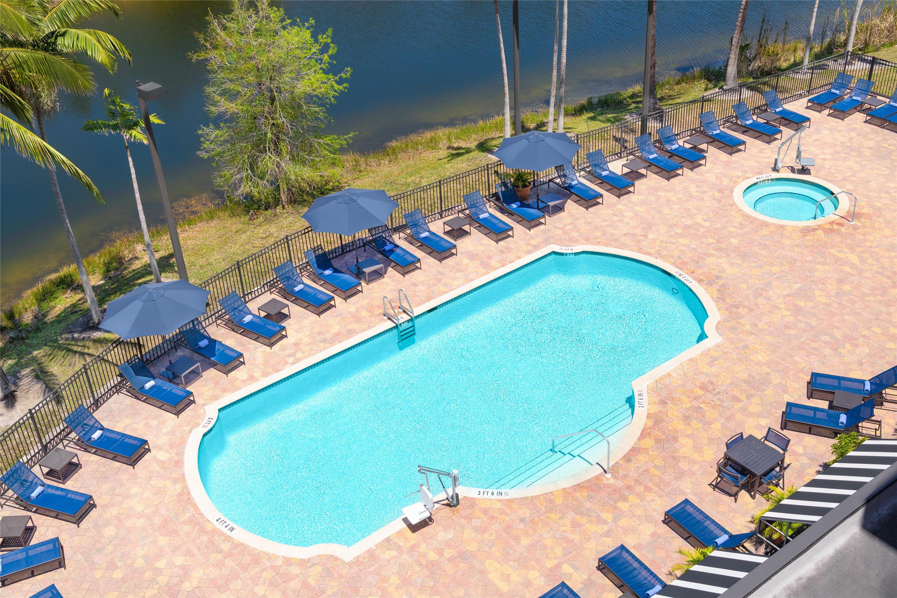 Pool | Embassy Suites by Hilton Fort Myers Estero