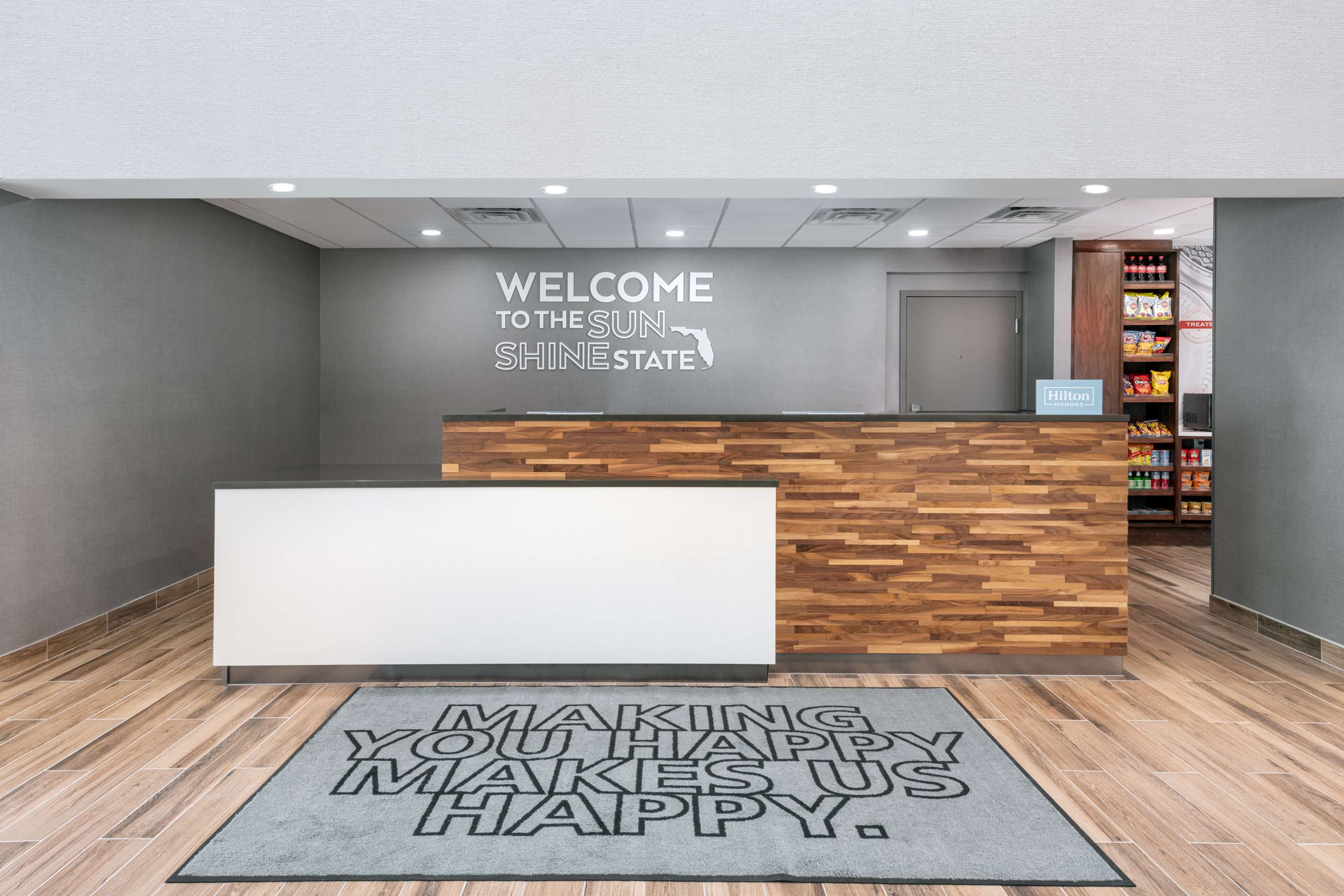 Reception | Hampton Inn & Suites Fort Myers Beach/Sanibel Gateway