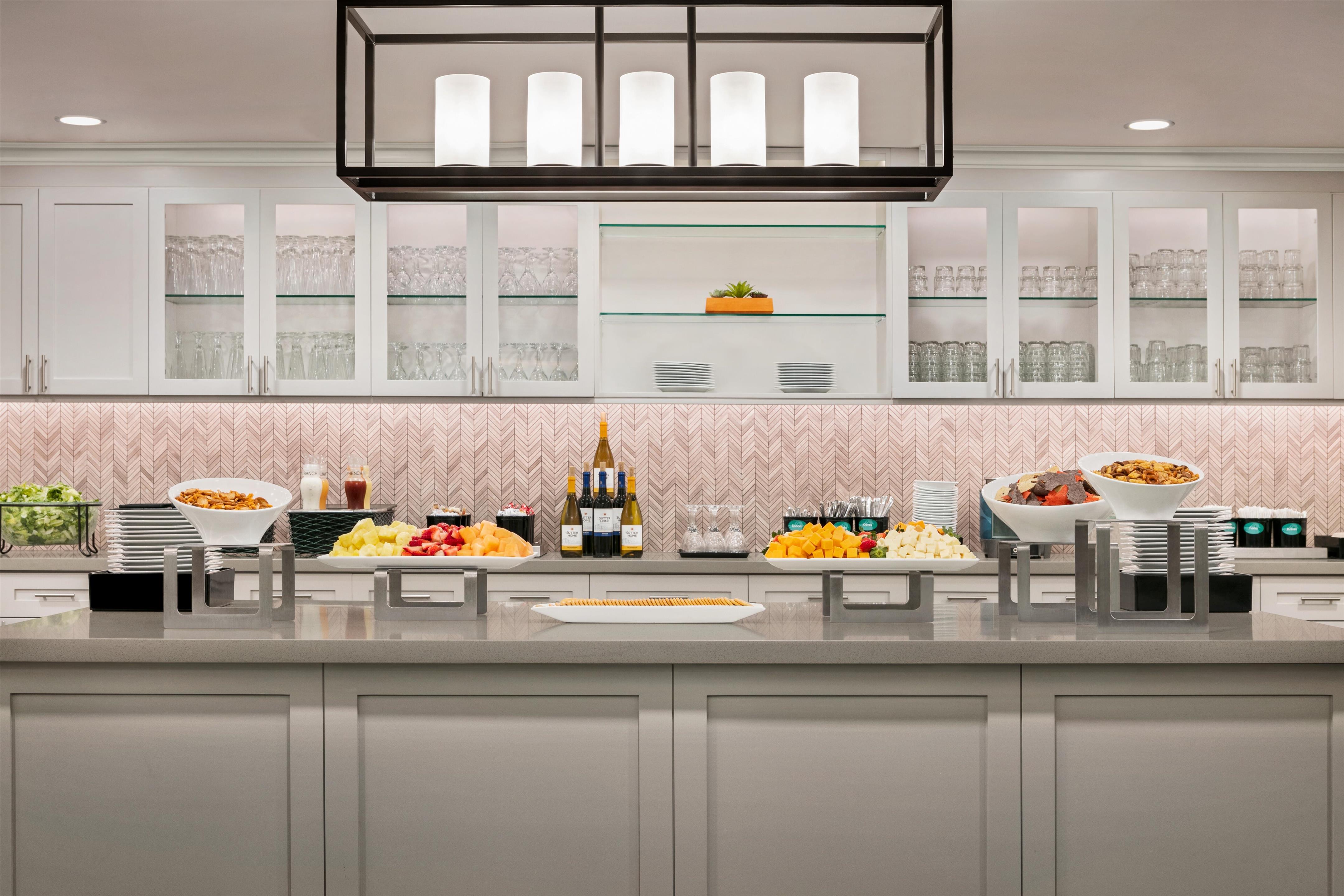 Restaurant | Homewood Suites by Hilton - Fort Myers